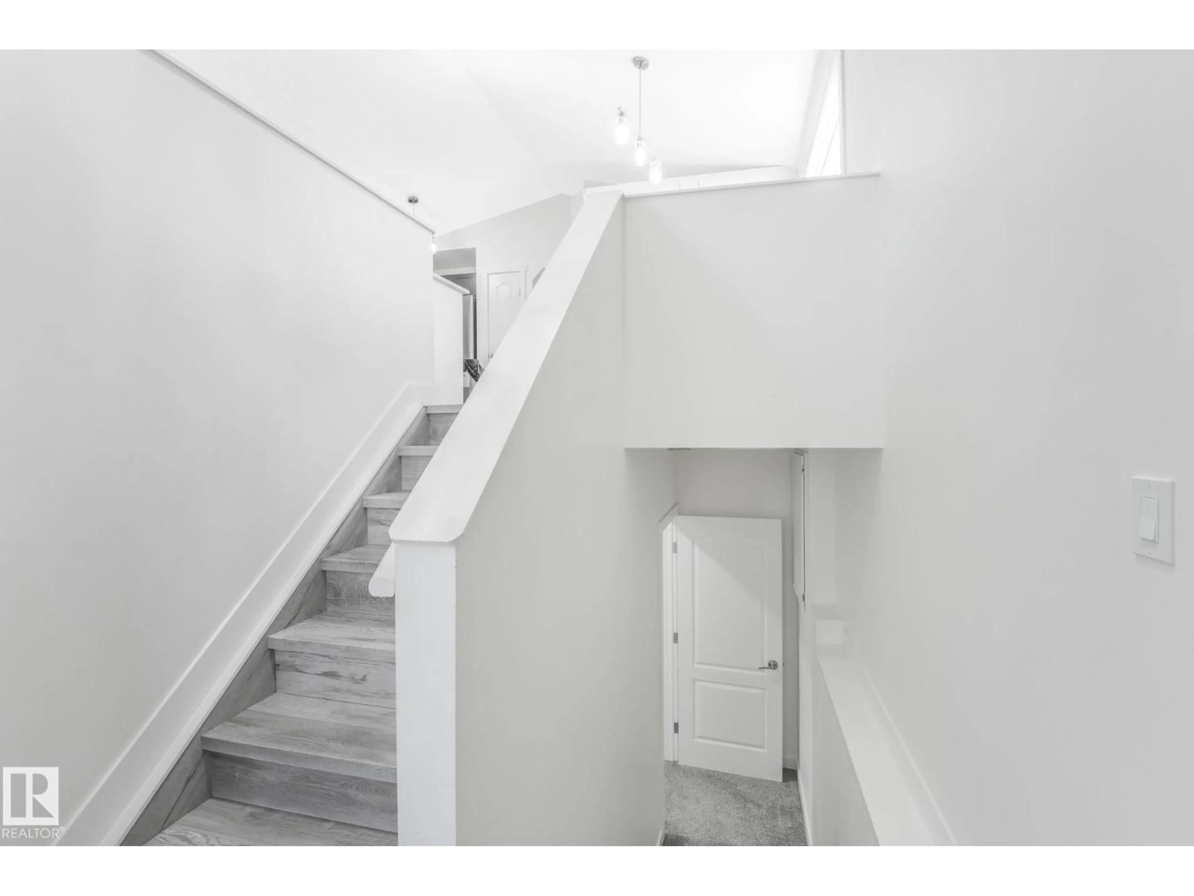 Stairs for NW - 15051 132 ST, Edmonton Alberta T6V1K8