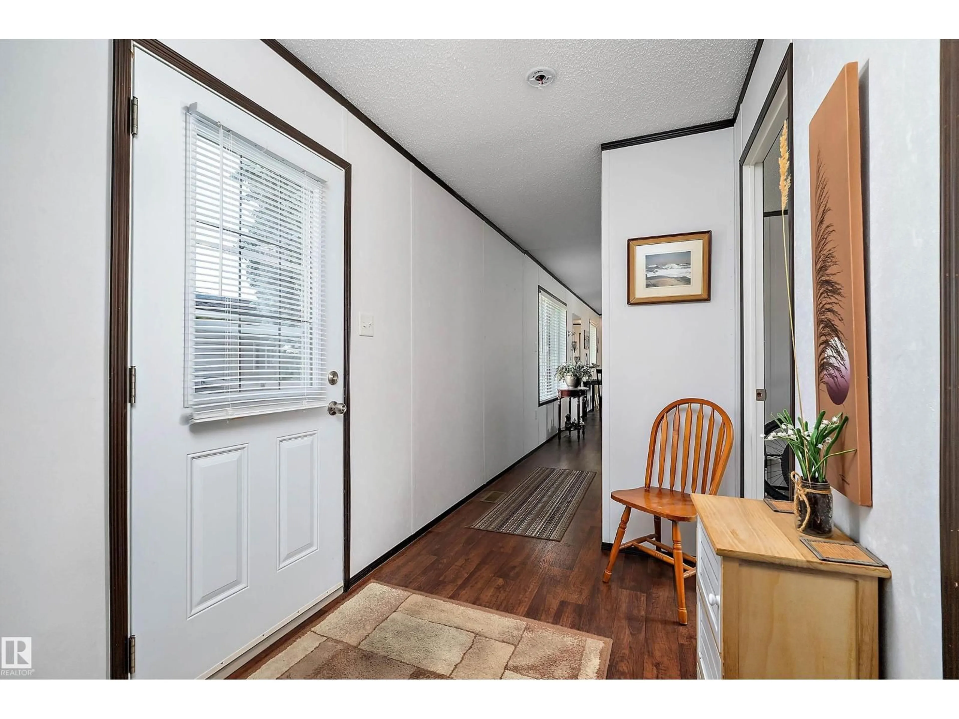 Indoor entryway for 100 WILLOW PARK ES, Leduc Alberta T9E5R7