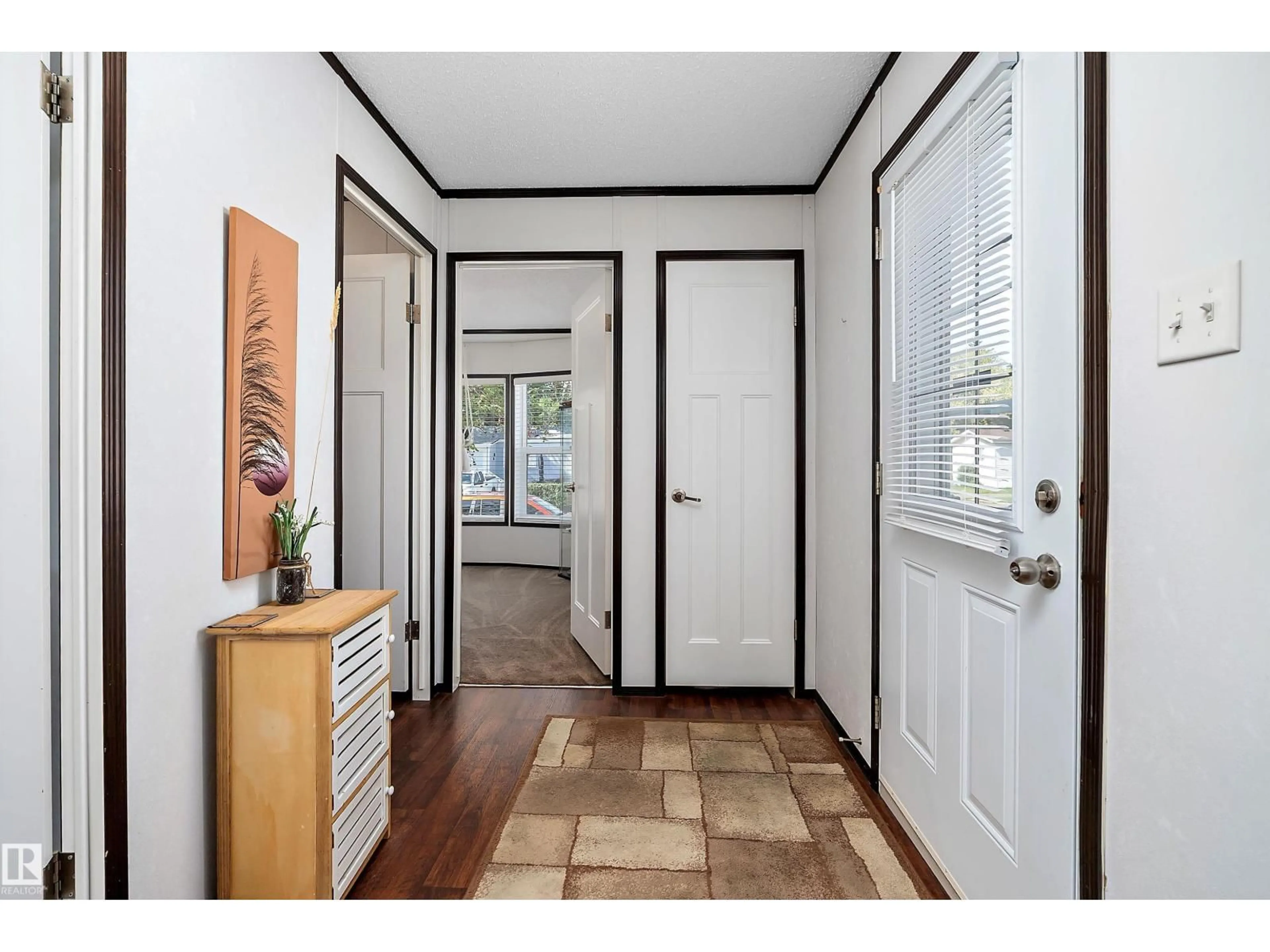 Indoor entryway for 100 WILLOW PARK ES, Leduc Alberta T9E5R7