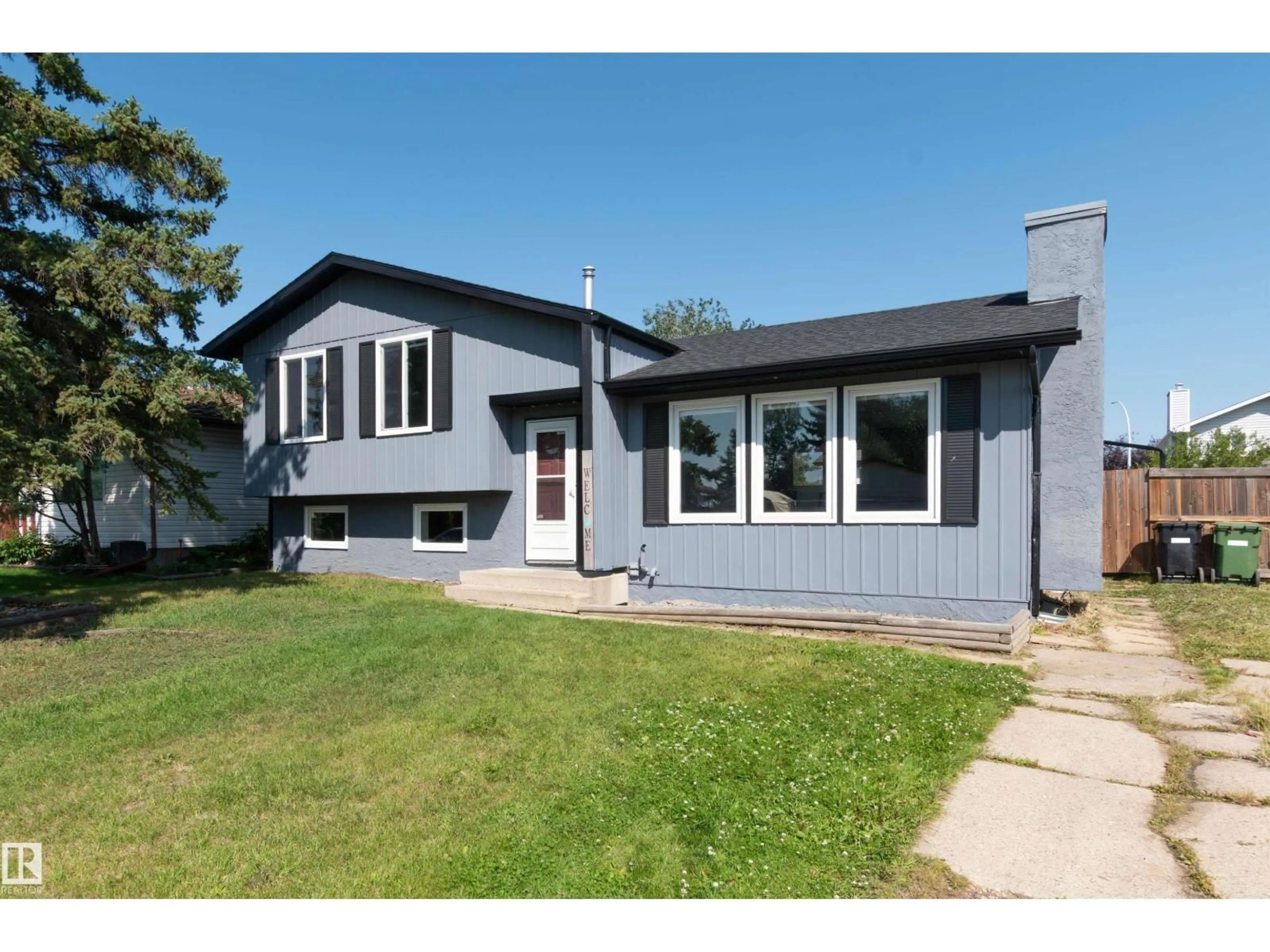 Home with vinyl exterior material, street for 3513 36 ST, Leduc Alberta T9E6G6