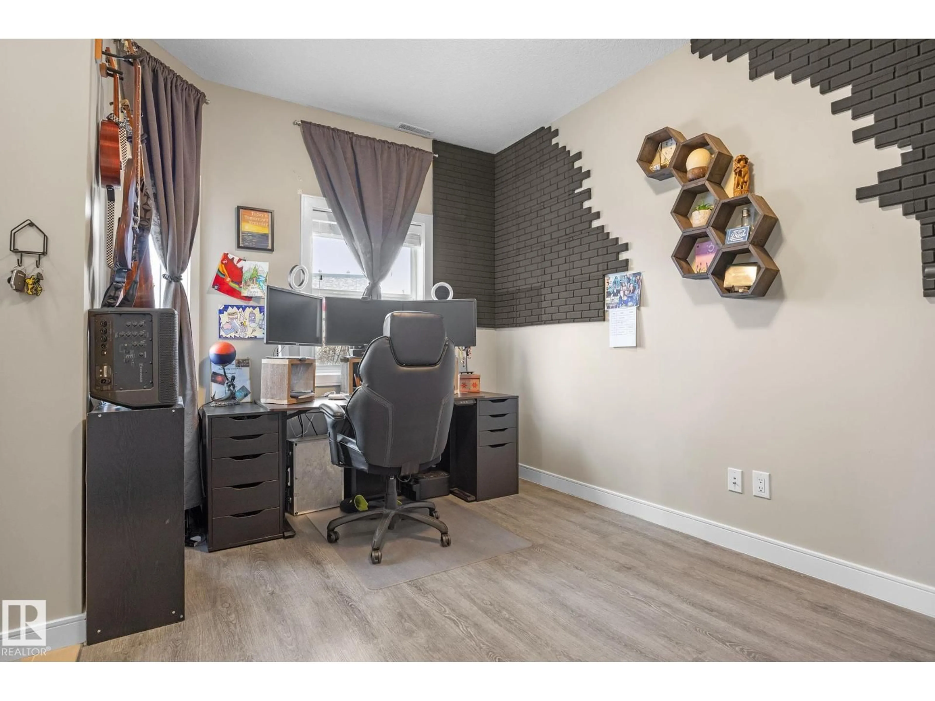 A pic of a room for #15 - 150 EVERITT DR, St. Albert Alberta T8N7R8