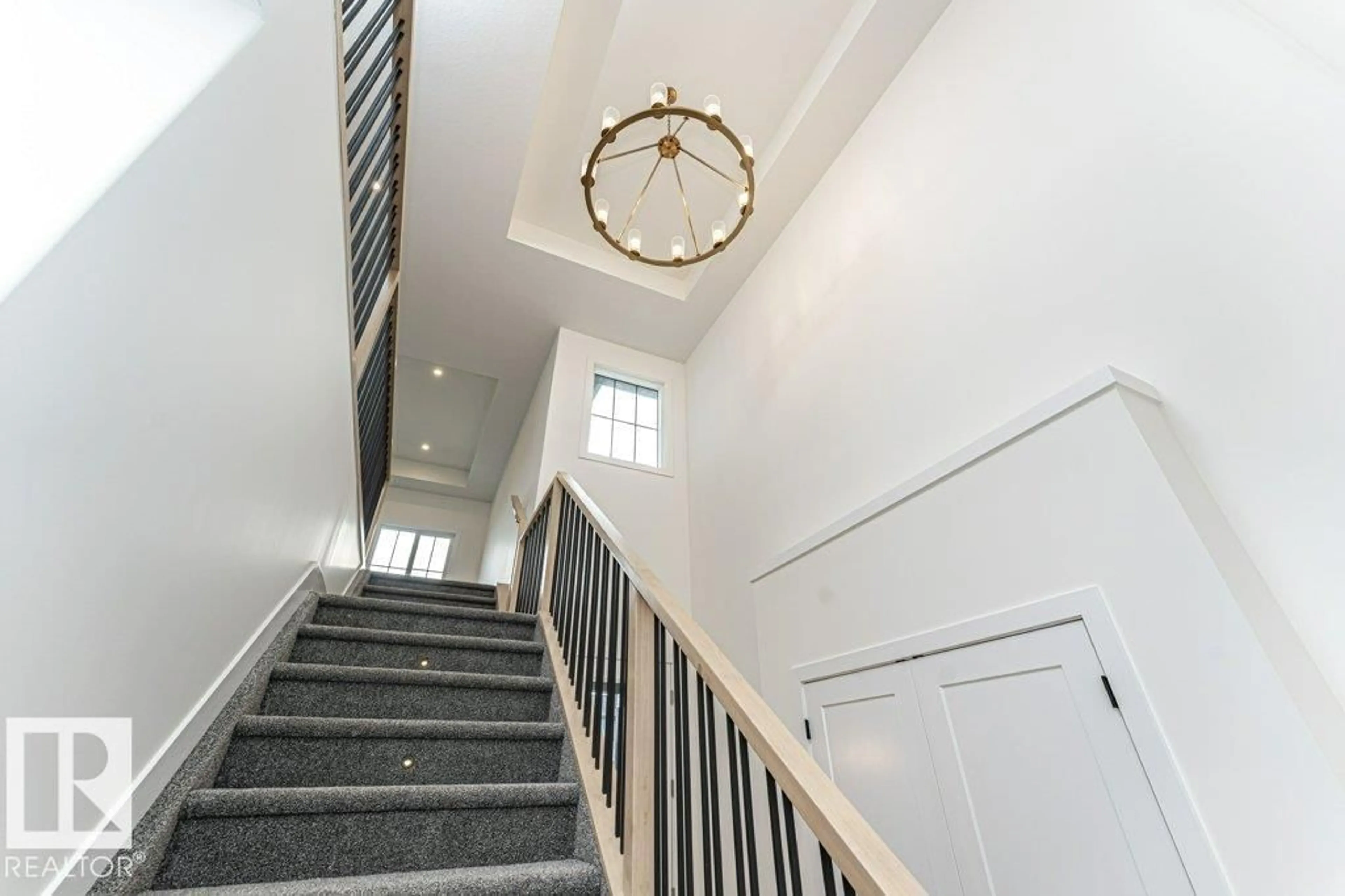 Stairs for 5 PATRIOT WY, Spruce Grove Alberta T7X2W6