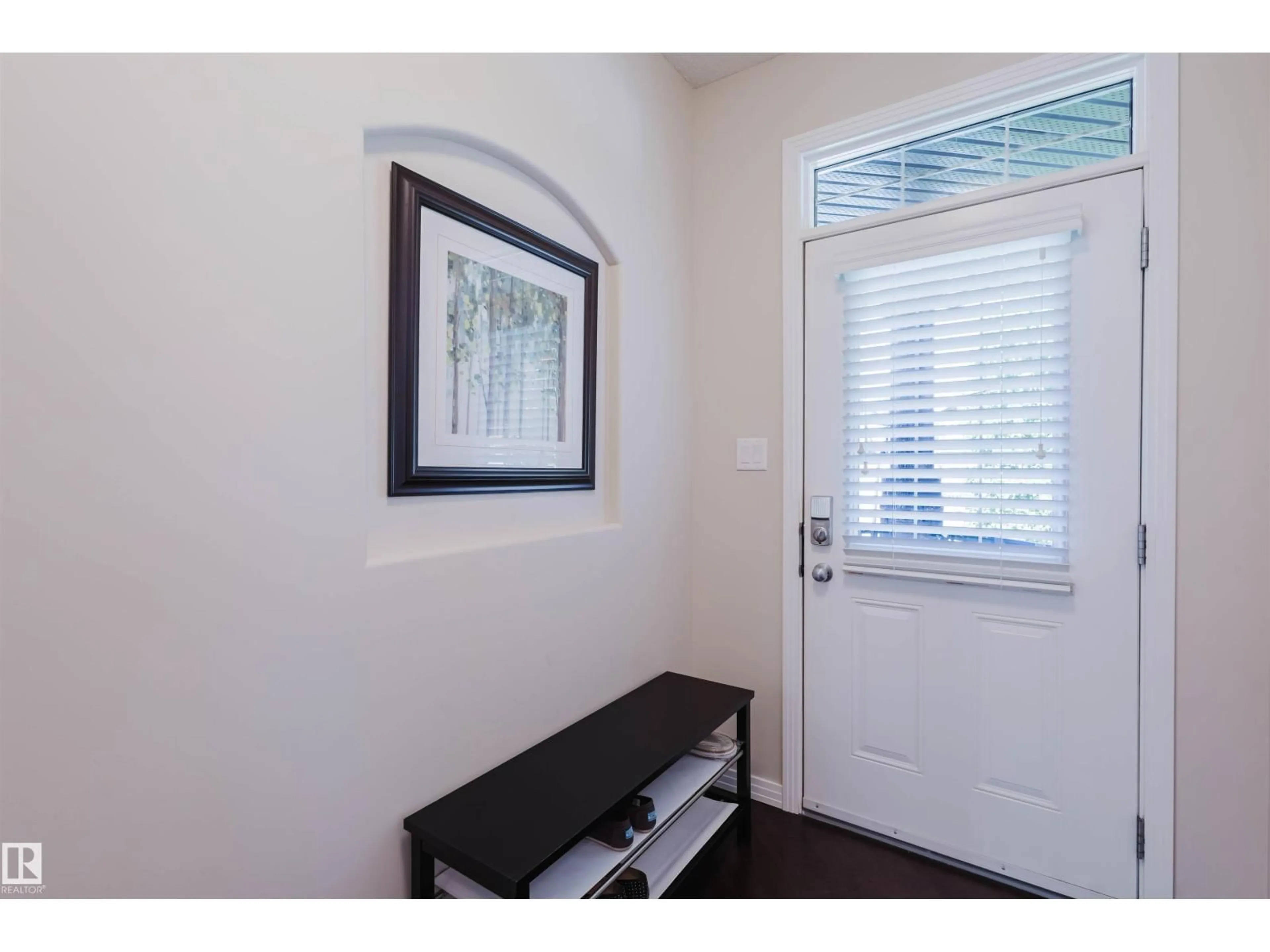 Indoor entryway for 6731 SPEAKER PL, Edmonton Alberta T6R0N9