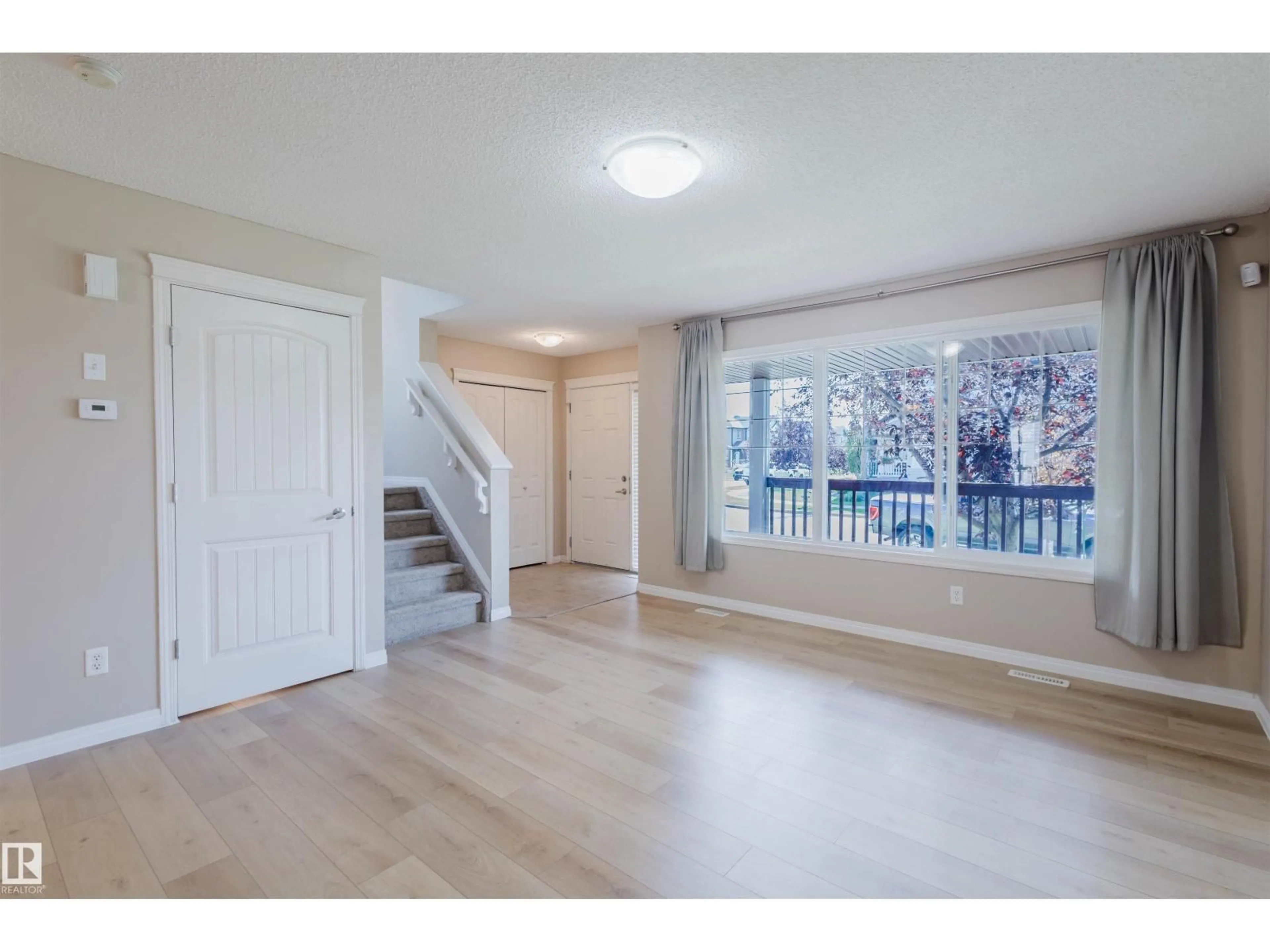 Unknown for 9235 SCOTT LN, Edmonton Alberta T6R0E6