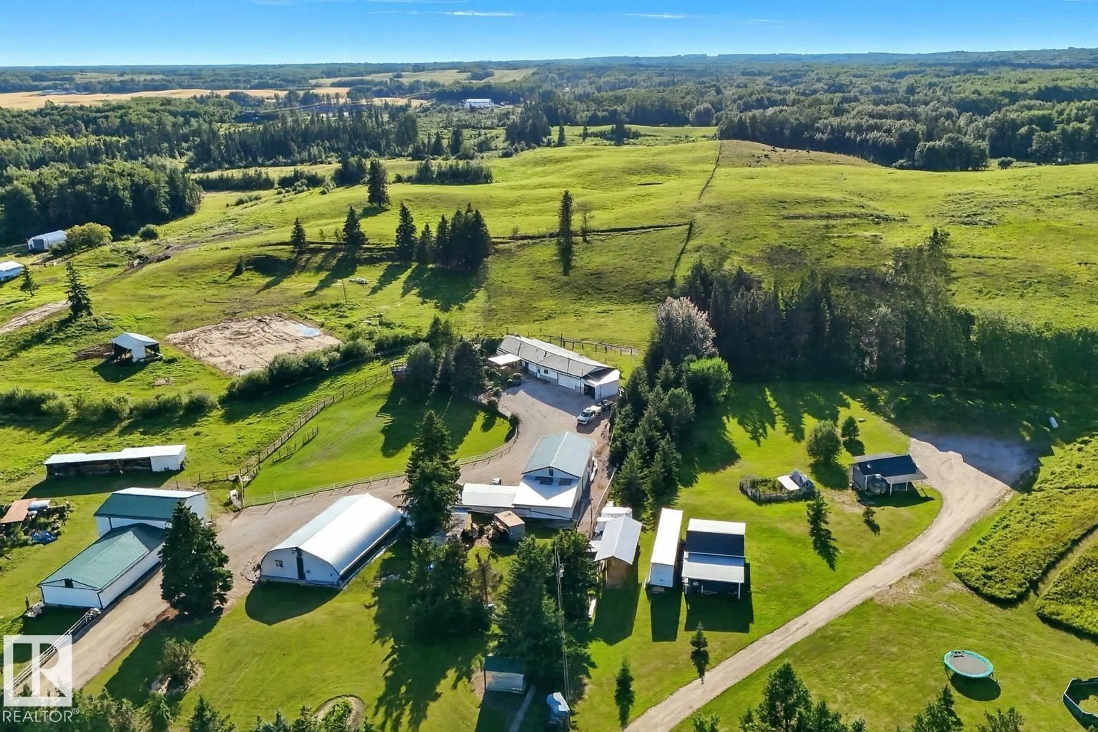 A pic from outside/outdoor area/front of a property/back of a property/a pic from drone, unknown for 53110 RGE ROAD 12, Rural Parkland County Alberta T7Y2T1