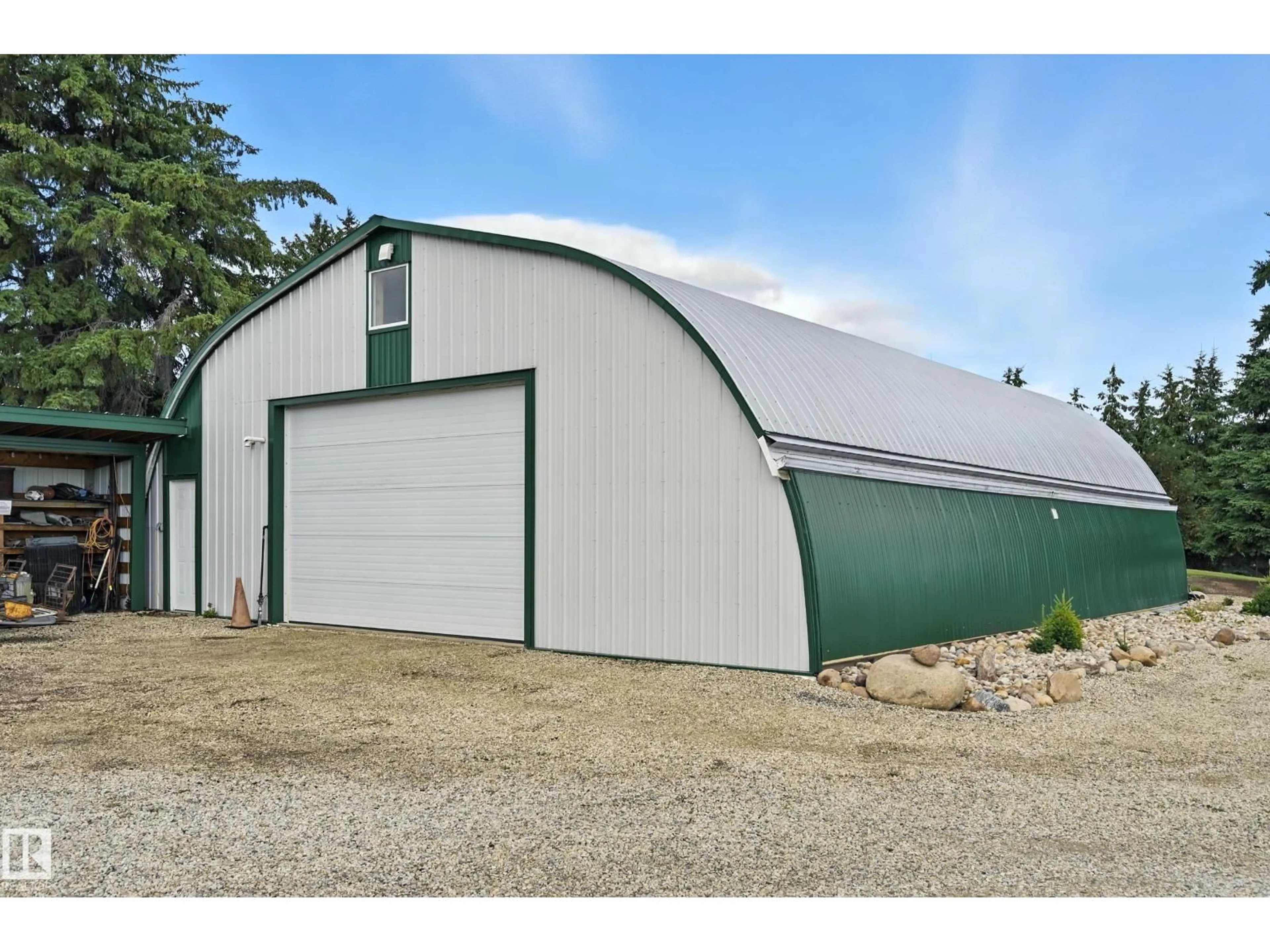 Indoor garage for 53110 RGE ROAD 12, Rural Parkland County Alberta T7Y2T1