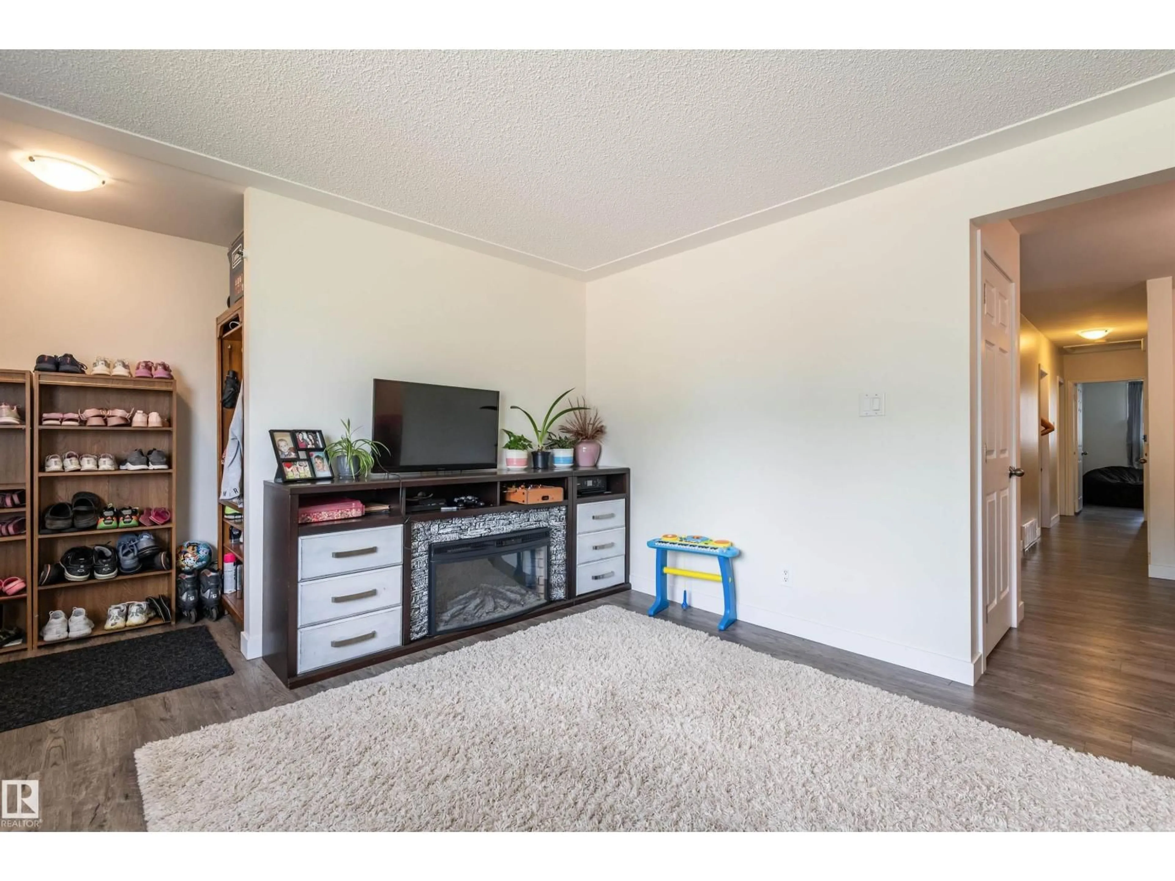 Unknown for NW - 7229 83 AV, Edmonton Alberta T6B0G7