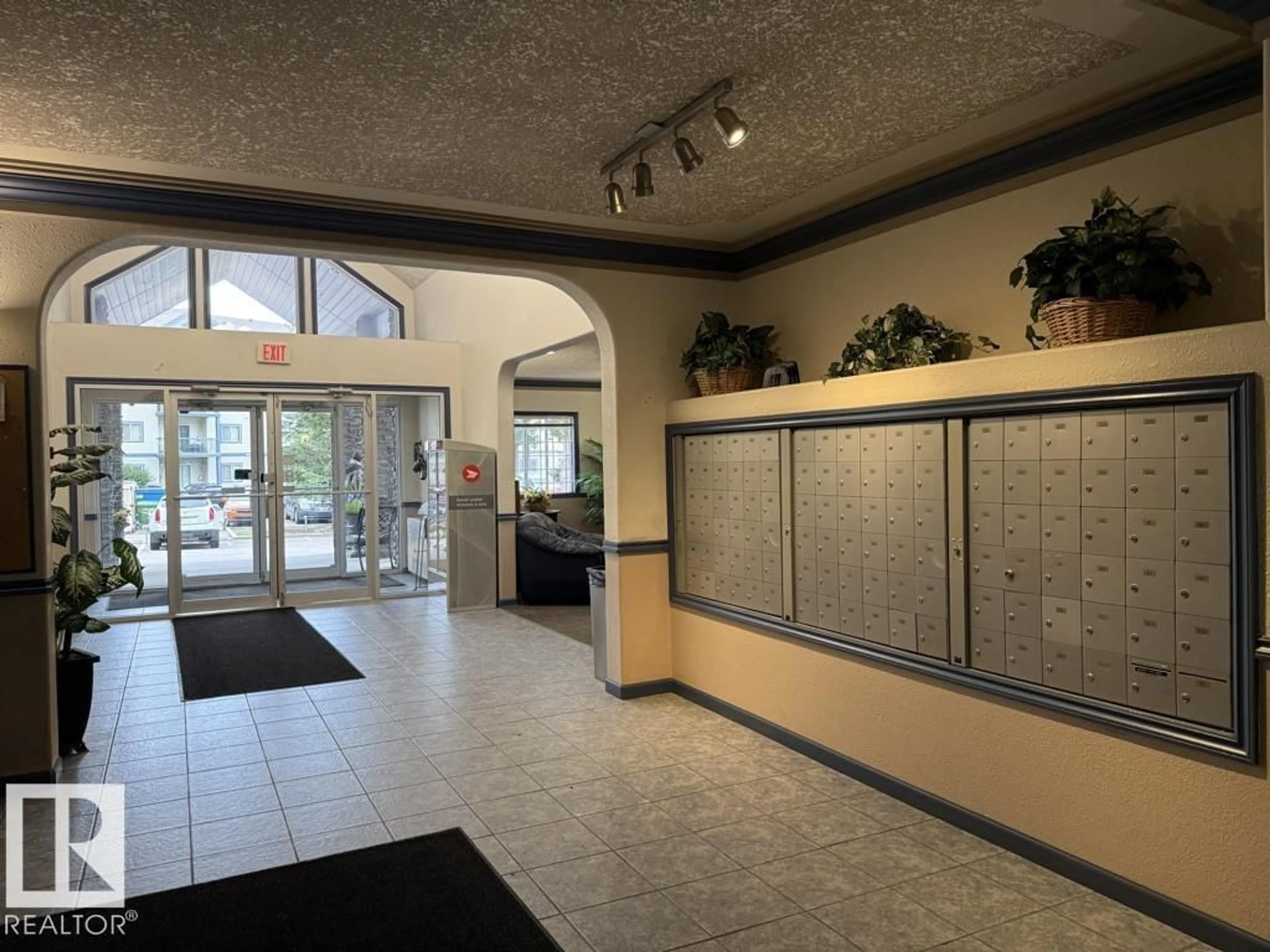 Lobby for 316 16303 95 STREET NW, Edmonton Alberta T5Z3V1