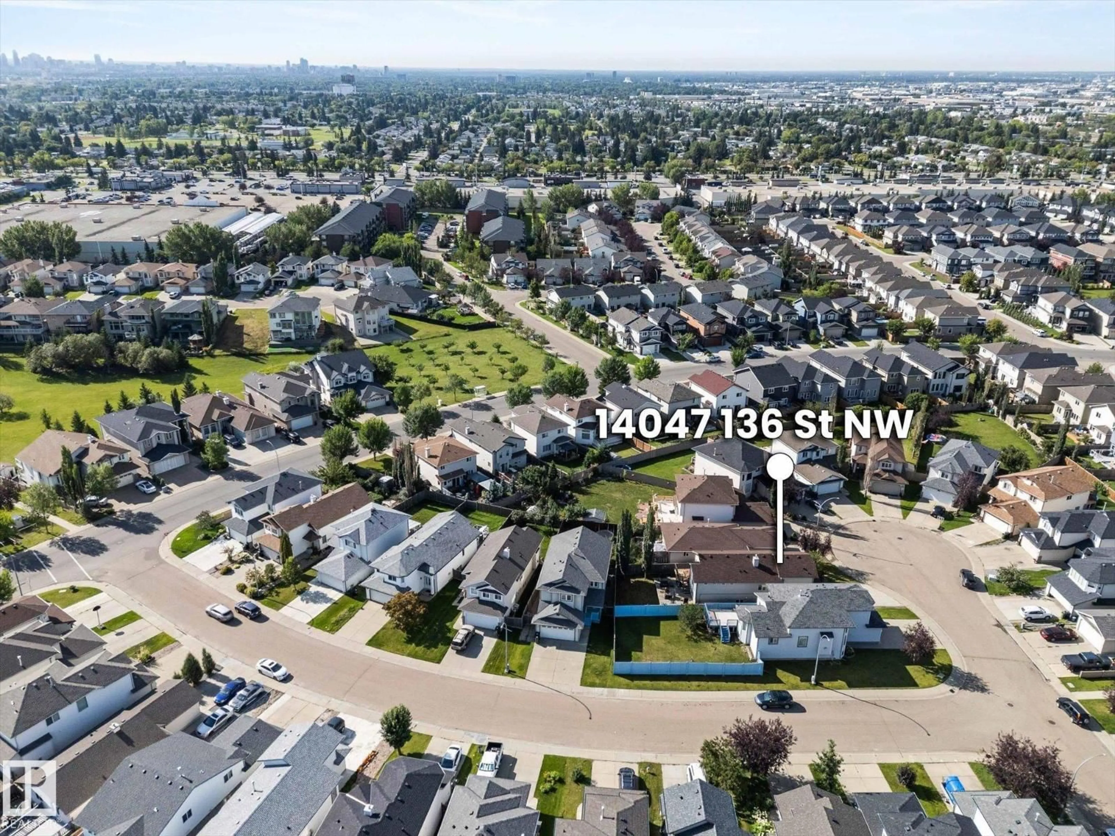 A pic from outside/outdoor area/front of a property/back of a property/a pic from drone, street for NW - 14047 136 ST, Edmonton Alberta T6V1W8