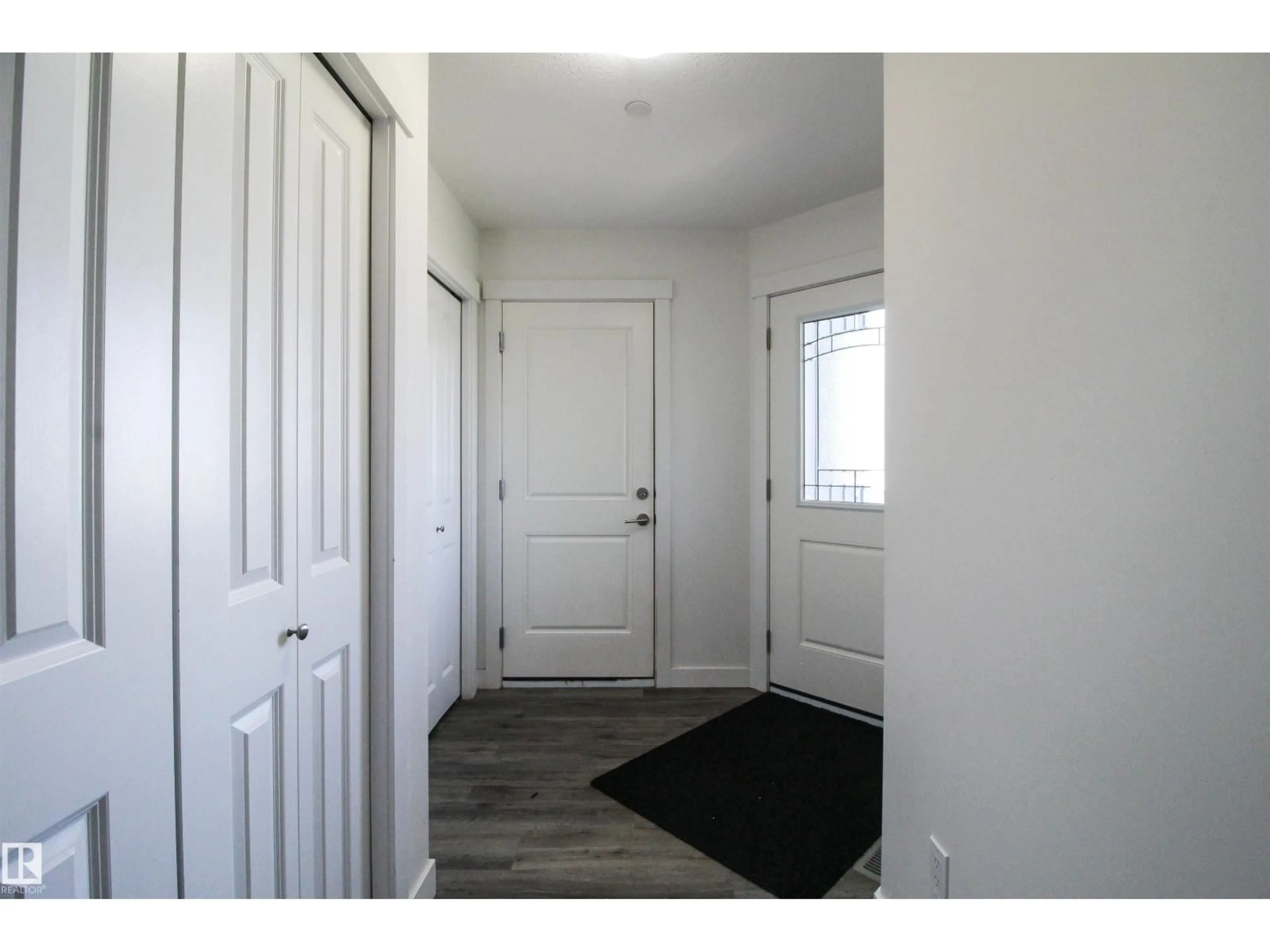 Indoor entryway for 42 SUN MEADOWS CL, Stony Plain Alberta T7Z0K1