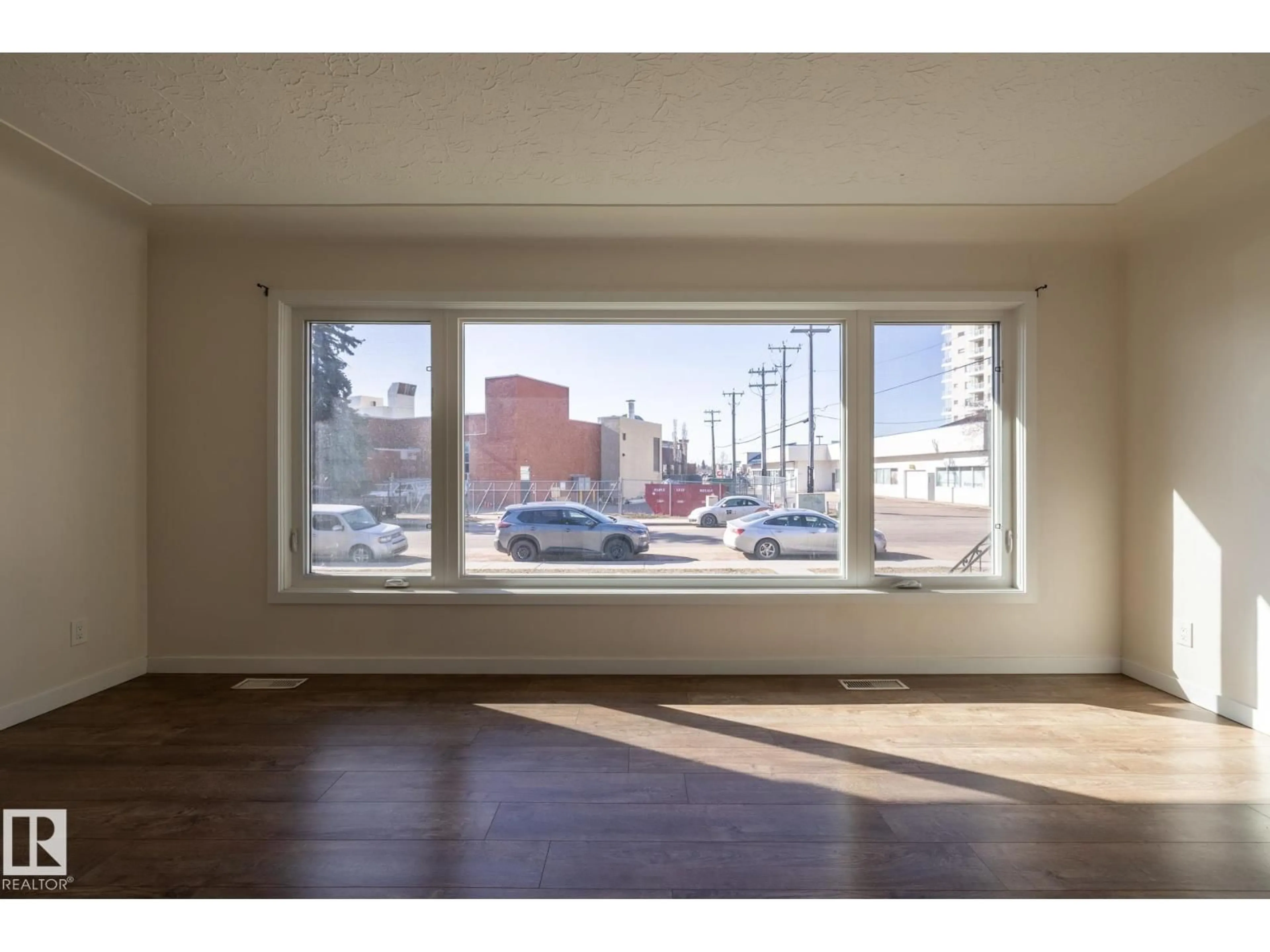 Unknown for 13236 115 AV, Edmonton Alberta T5M3A6