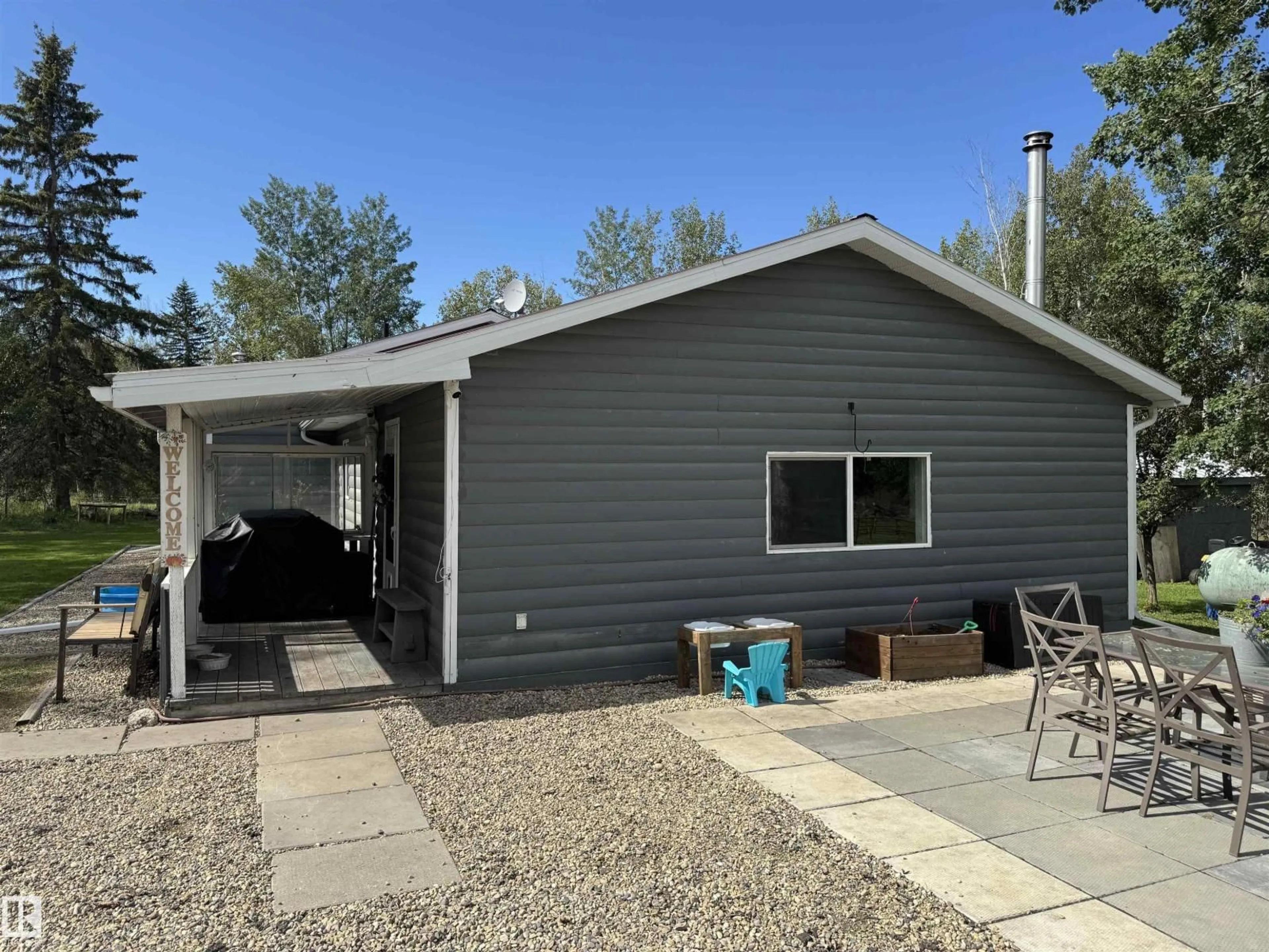Home with vinyl exterior material, street for 5204 TWP 490, Rural Brazeau County Alberta T0C0W0