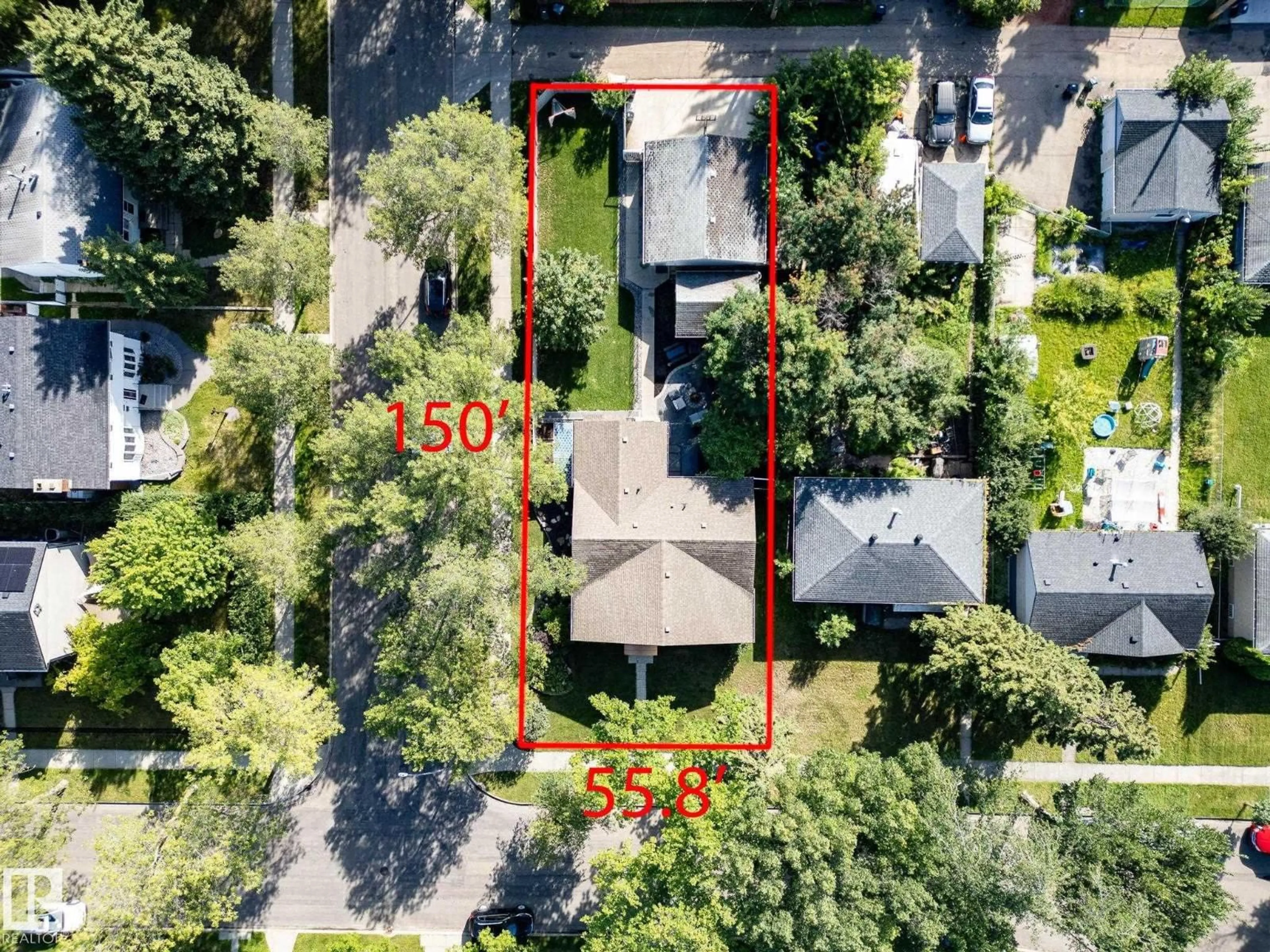 A pic from outside/outdoor area/front of a property/back of a property/a pic from drone, street for 9263 77 ST, Edmonton Alberta T6C2M2