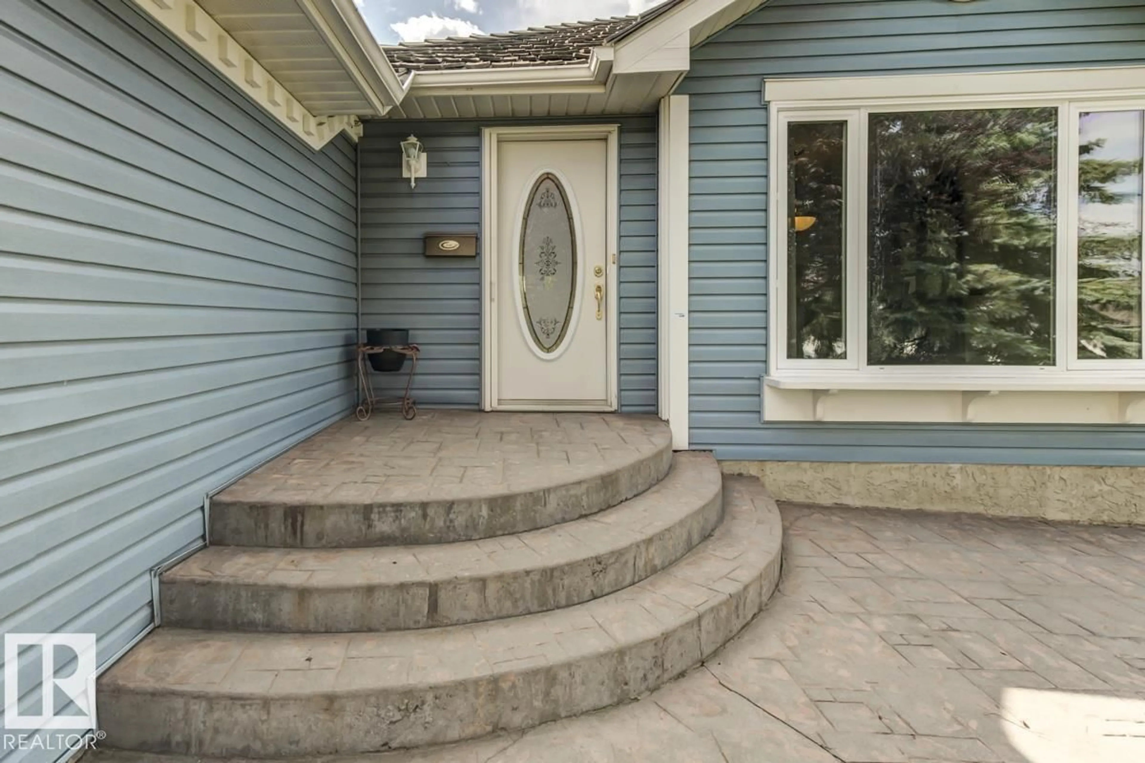 Unknown for 8 REGAL WY, Sherwood Park Alberta T8A5N1