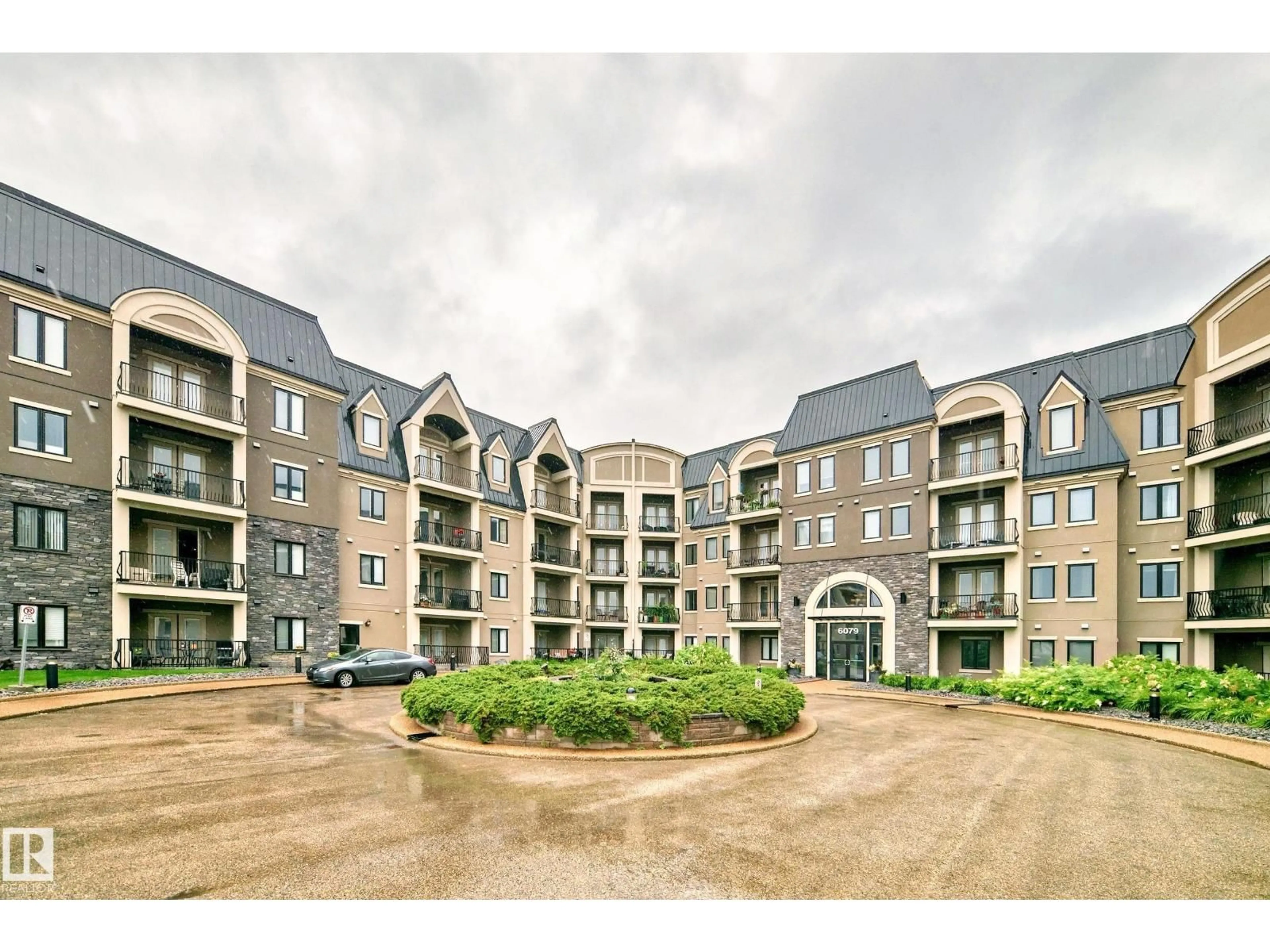 A pic from outside/outdoor area/front of a property/back of a property/a pic from drone, unknown for 6079 - 446 MAYNARD WY, Edmonton Alberta T6R0S4