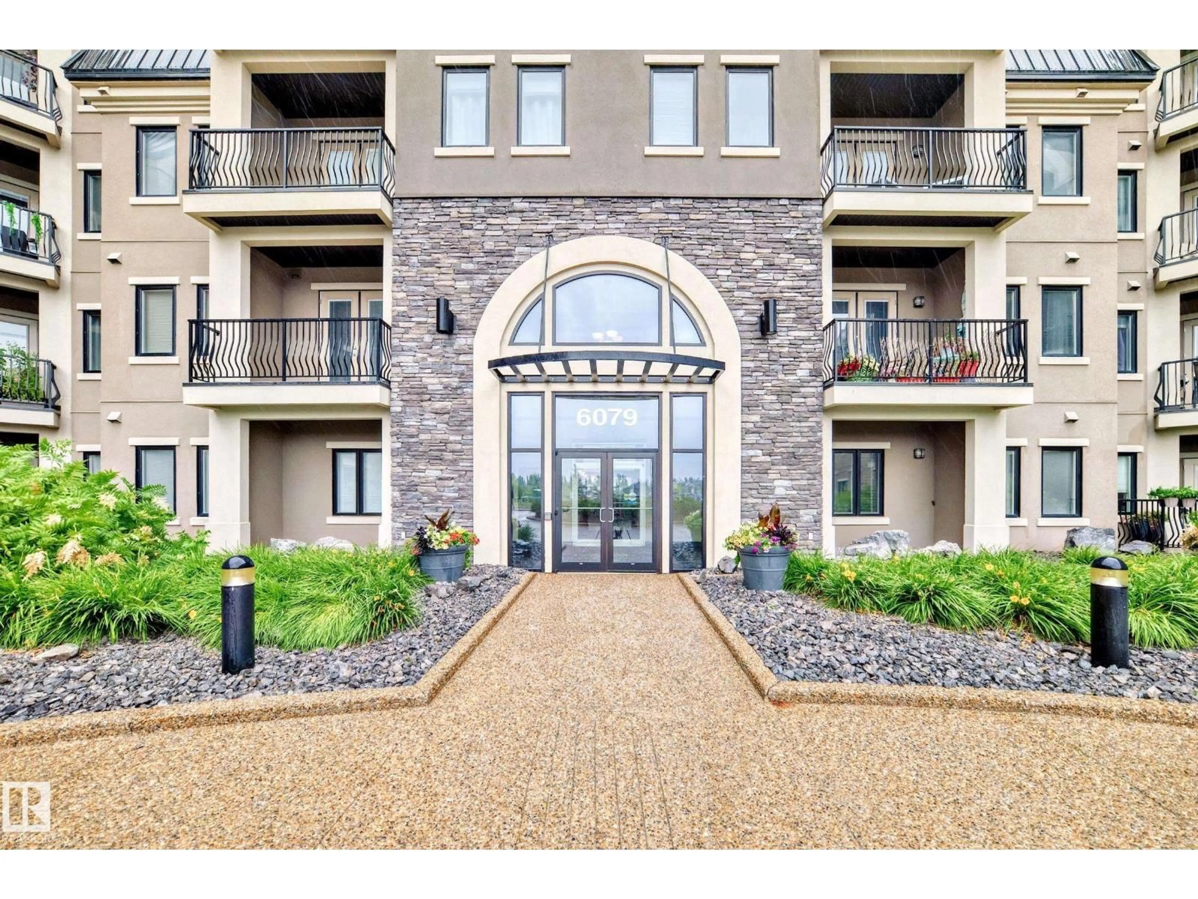 Indoor entryway for 6079 - 446 MAYNARD WY, Edmonton Alberta T6R0S4