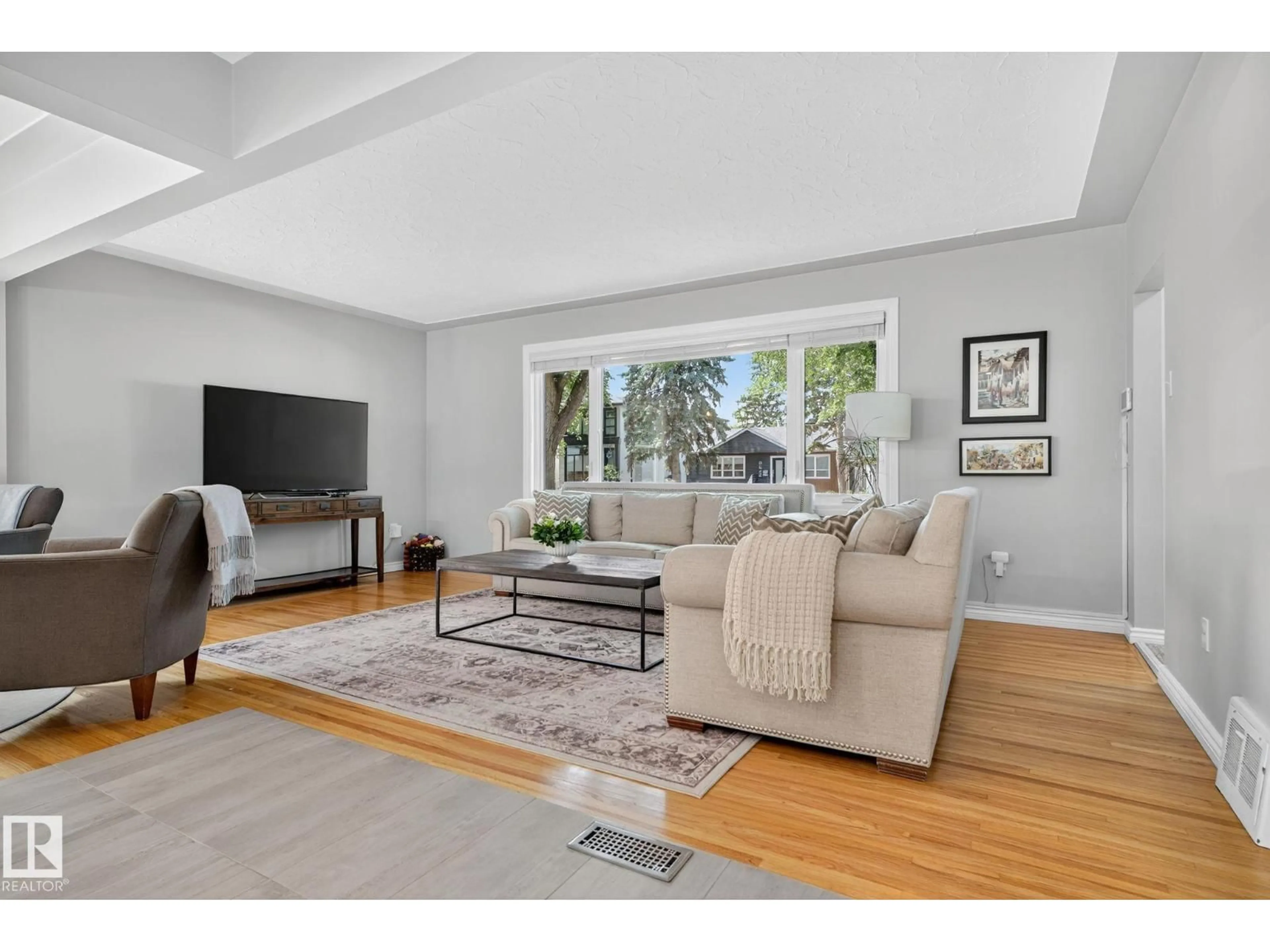 Living room with furniture, unknown for 9647 86 ST, Edmonton Alberta T6C3E8