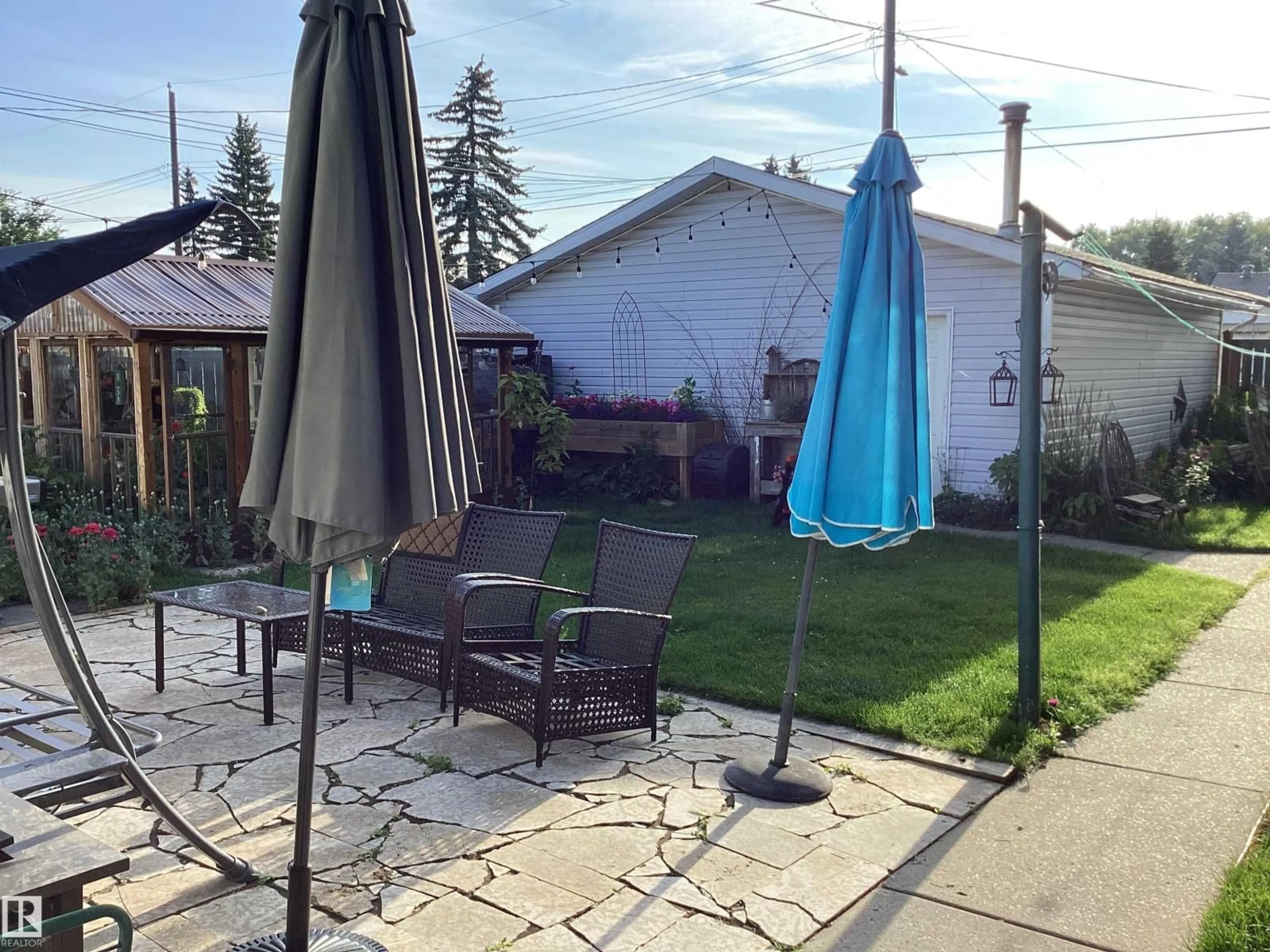Patio, street for NW - 9135 155 ST, Edmonton Alberta T5R1W6