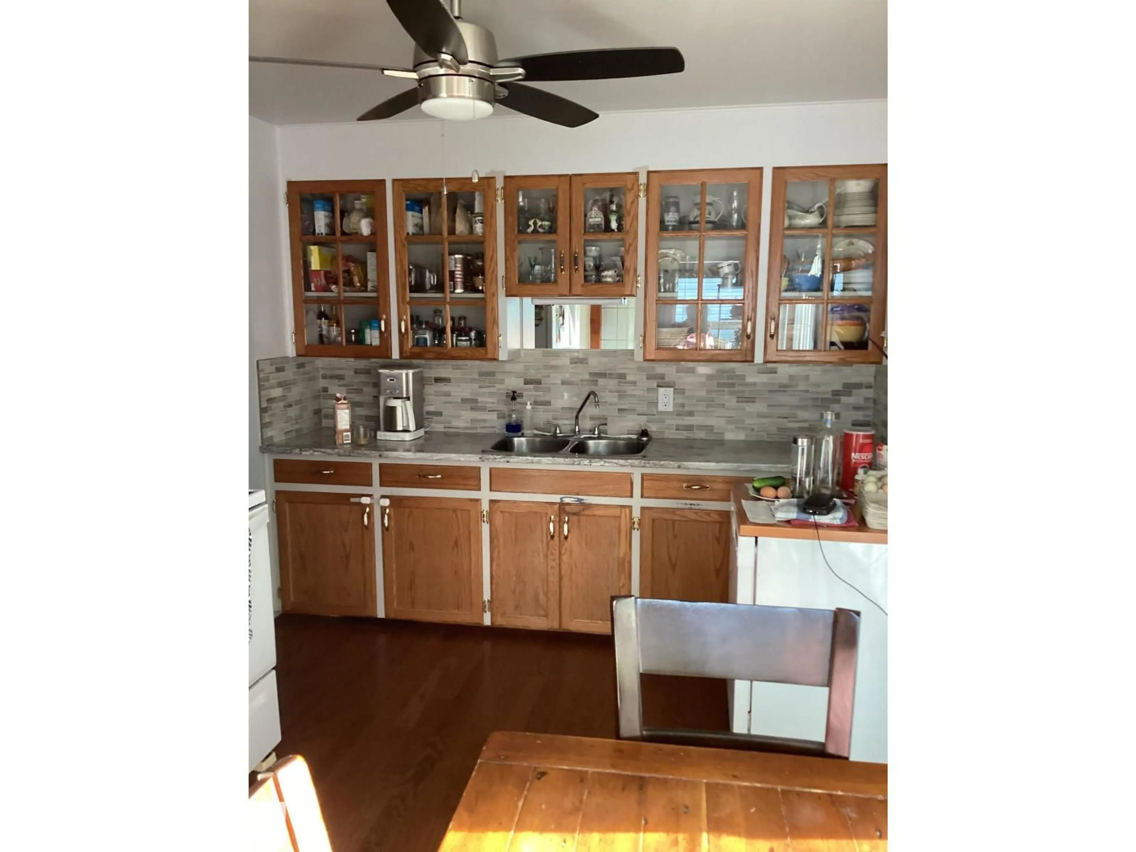 Open concept kitchen, ceramic/tile floor for NW - 9135 155 ST, Edmonton Alberta T5R1W6