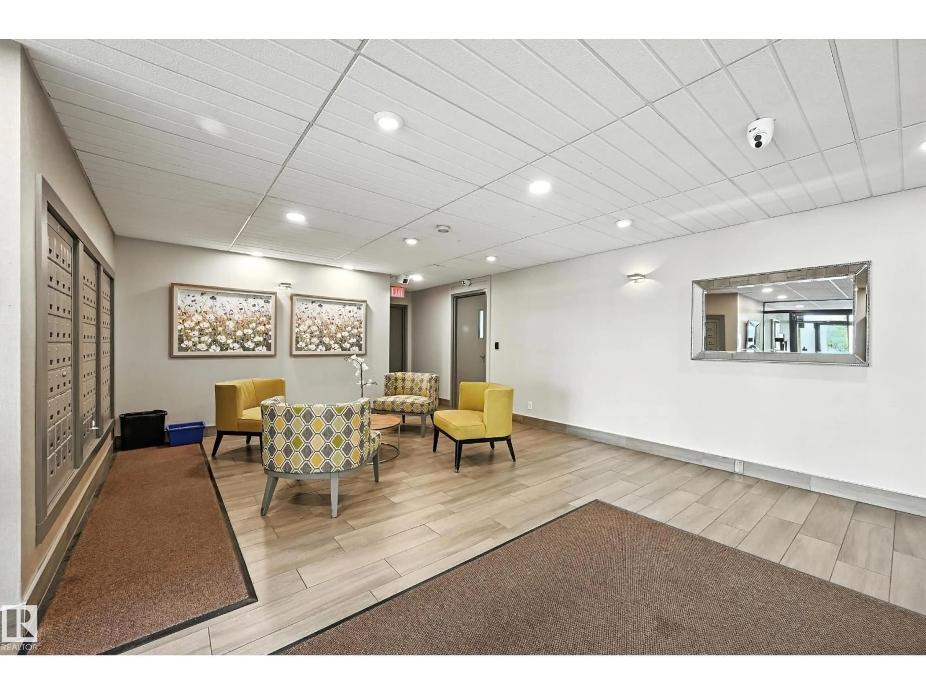 Lobby for 1502 JASPER AV, Edmonton Alberta T5N3X7