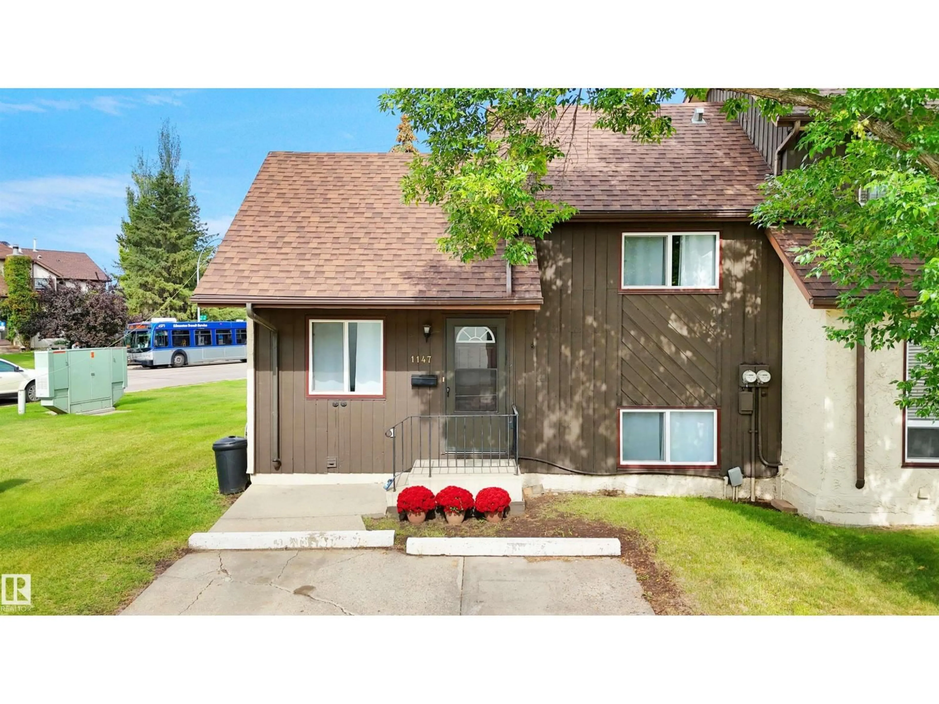 Home with vinyl exterior material, street for NW - 1147 62 ST, Edmonton Alberta T6L2H7