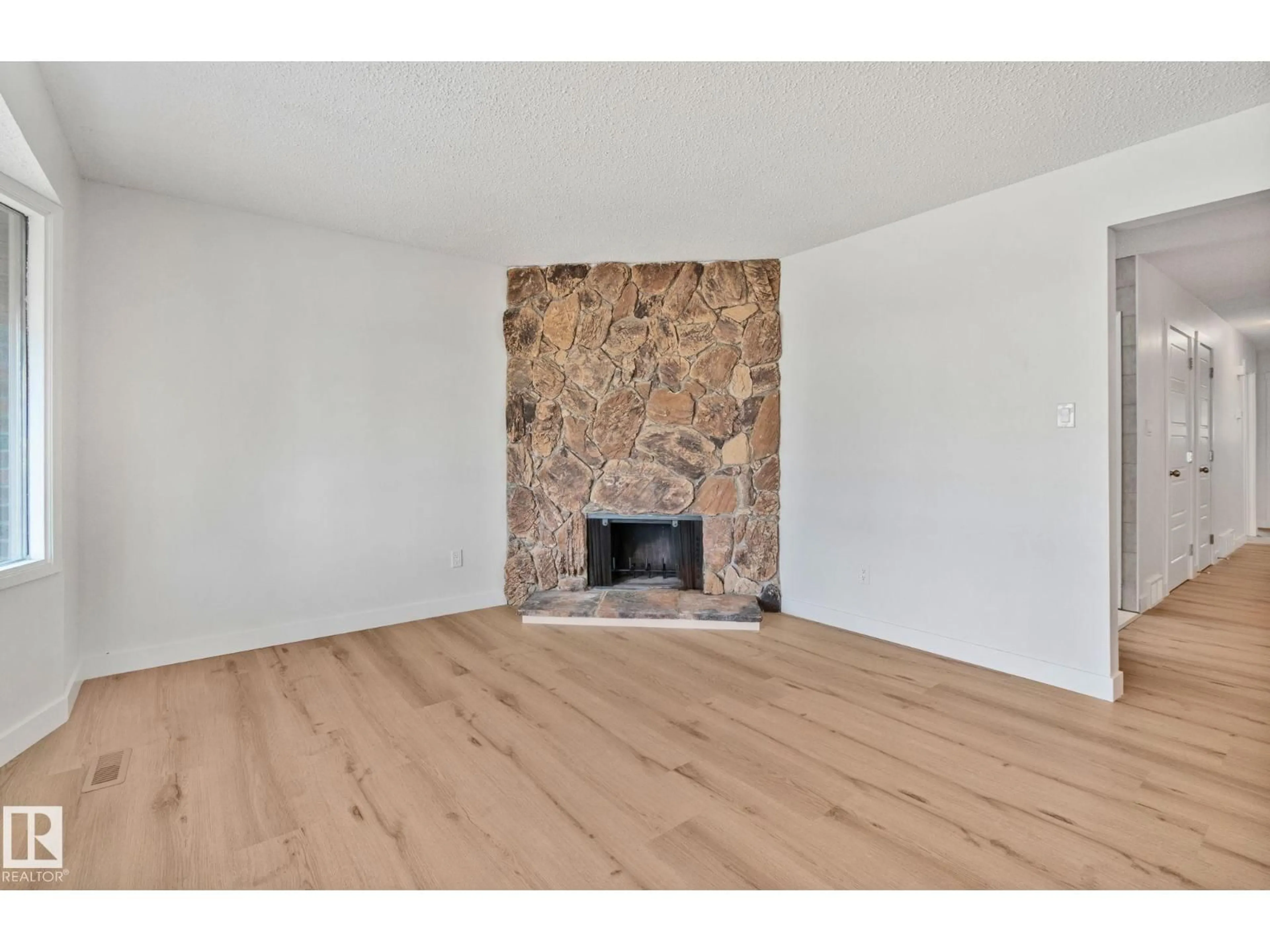 A pic of a room for NW - 13321 119 ST, Edmonton Alberta T5E5M6