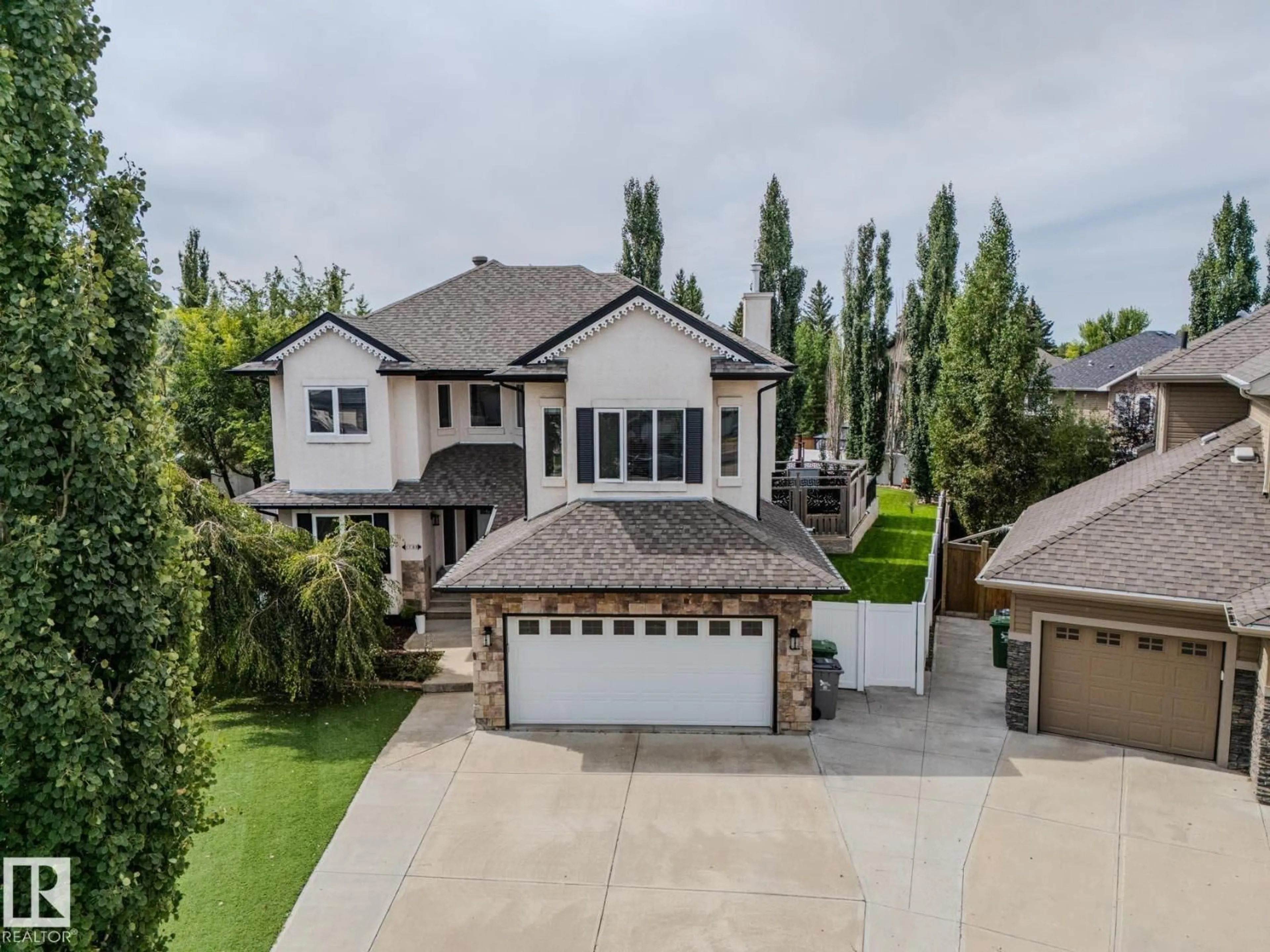 A pic from outside/outdoor area/front of a property/back of a property/a pic from drone, street for 78 RUE MOREAU, Beaumont Alberta T4X1V7