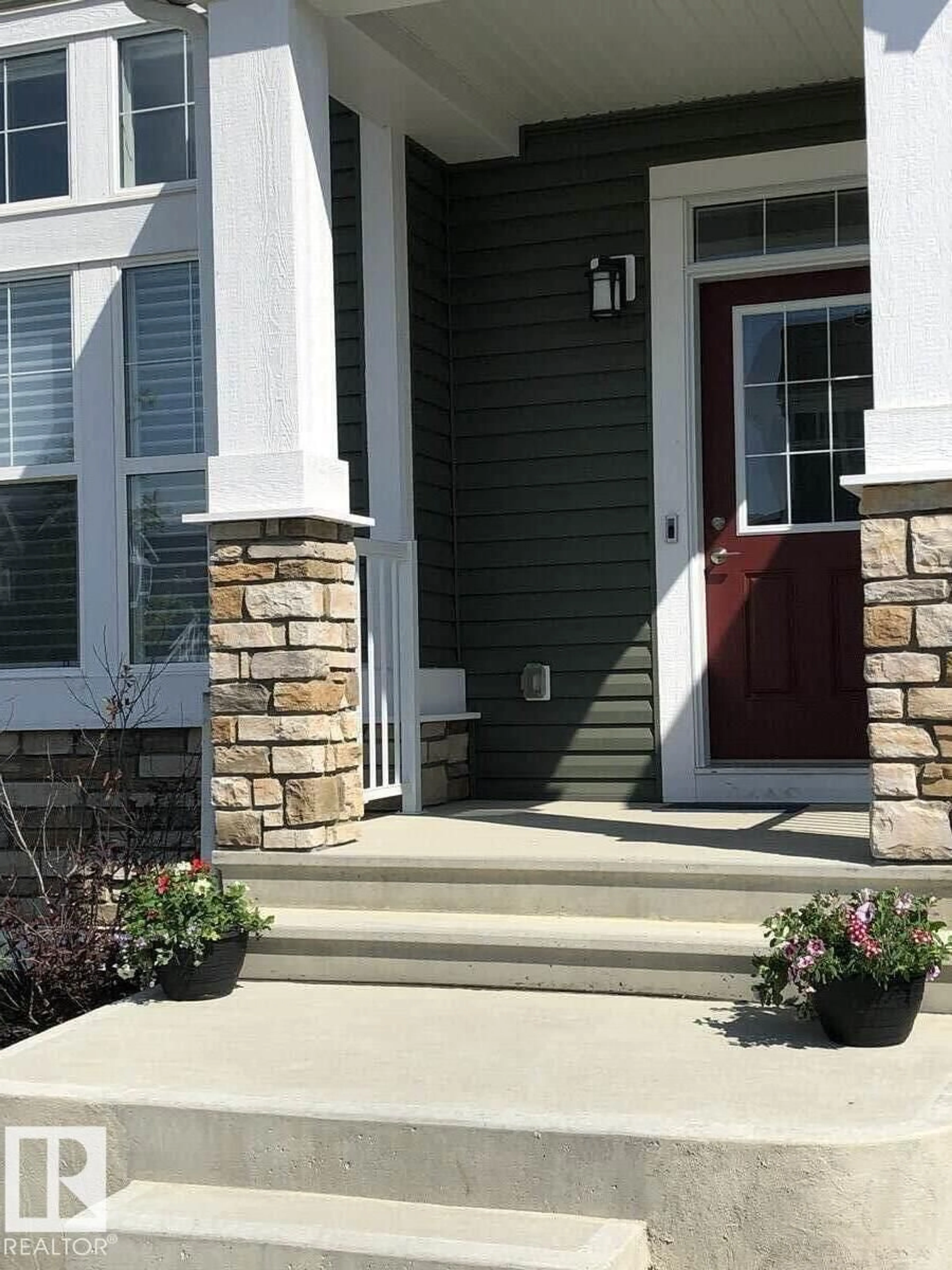 Indoor entryway for 596 STOUT BN, Leduc Alberta T9E1K3
