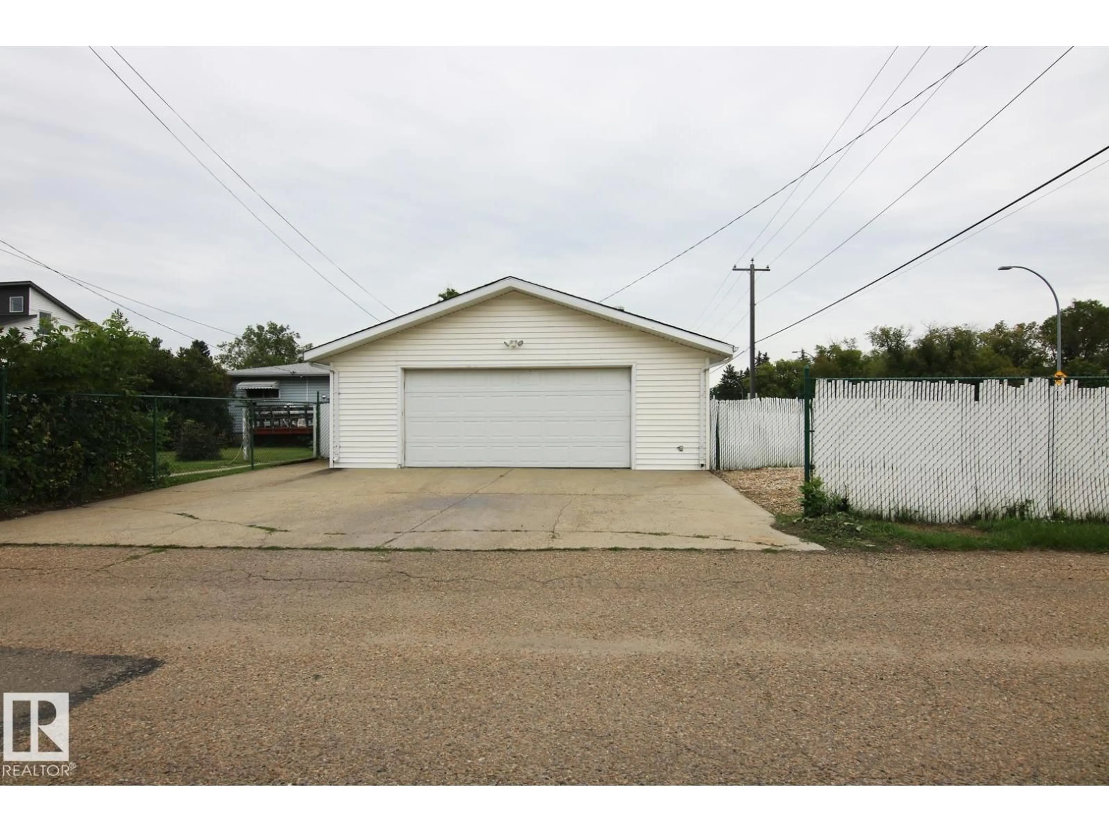 Unknown for 4304 121 AV, Edmonton Alberta T5W1M7