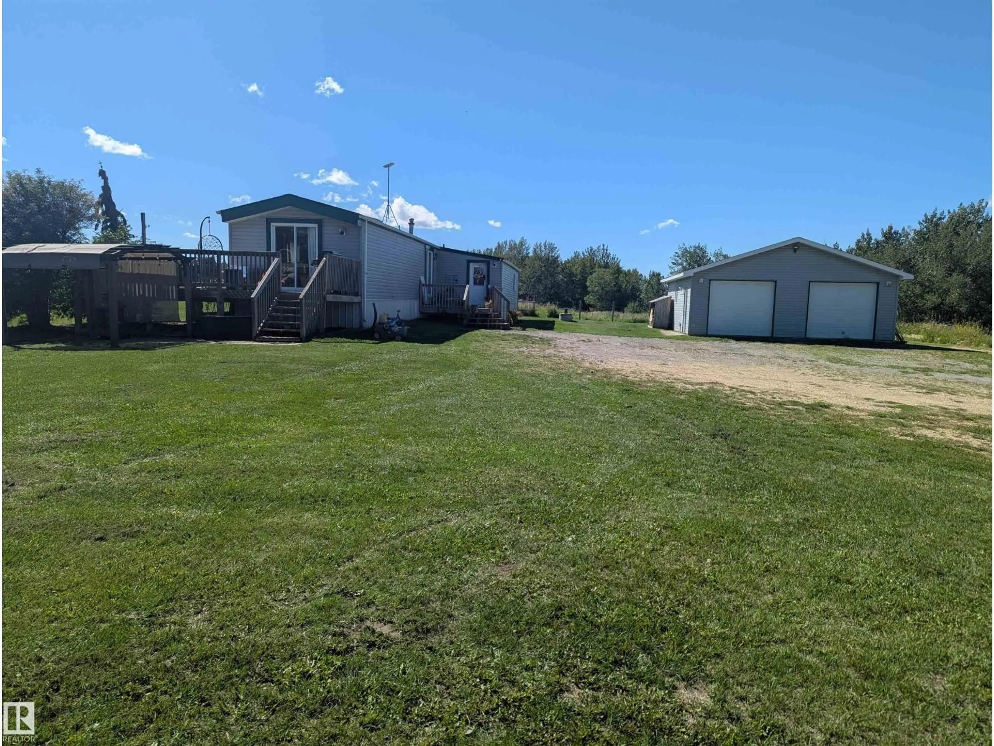 A pic from outside/outdoor area/front of a property/back of a property/a pic from drone, unknown for 50312 RANGE ROAD 200, Rural Beaver County Alberta T0B4J2