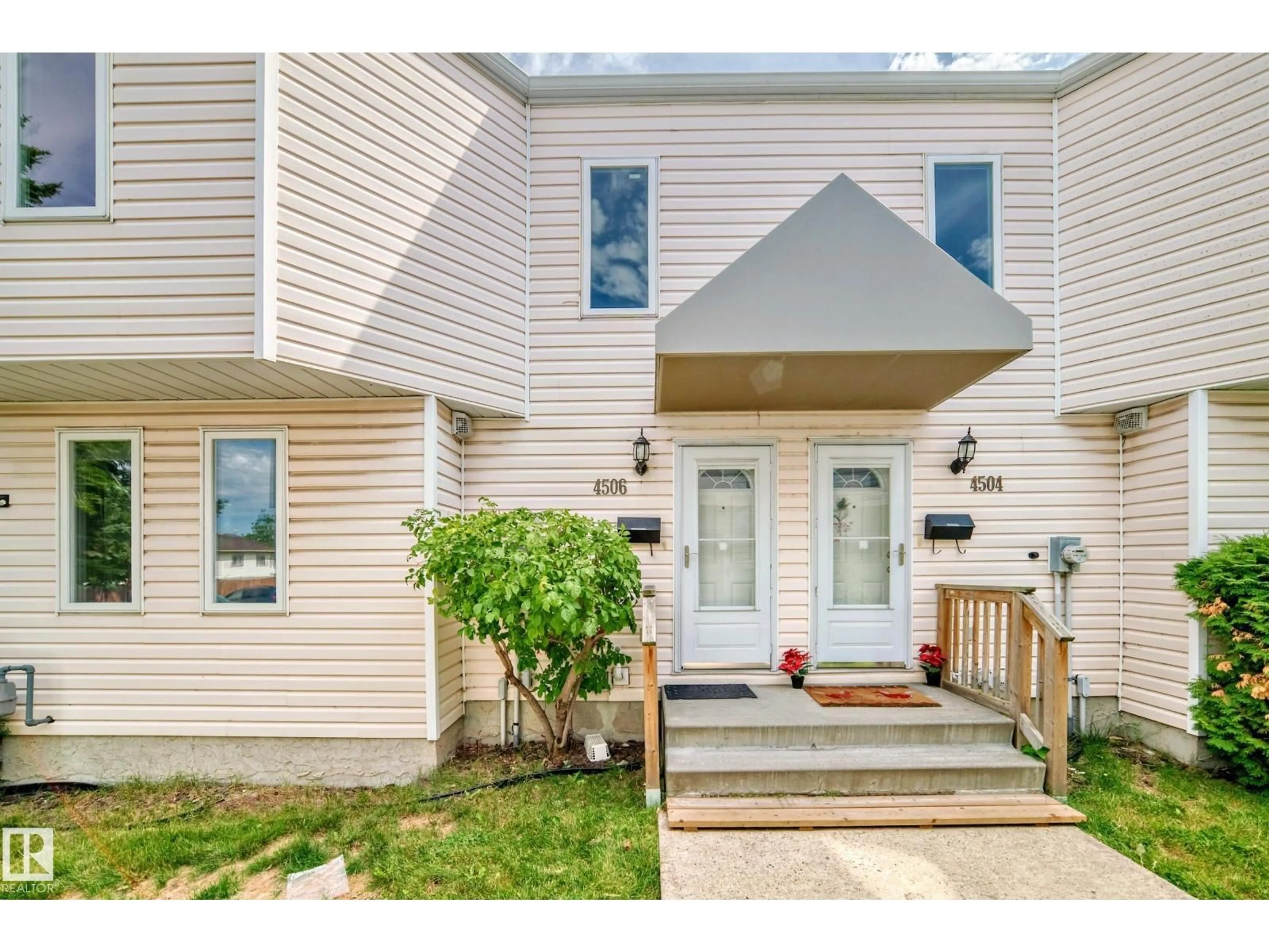 Home with vinyl exterior material, street for 4506 20 AV, Edmonton Alberta T6L4E8