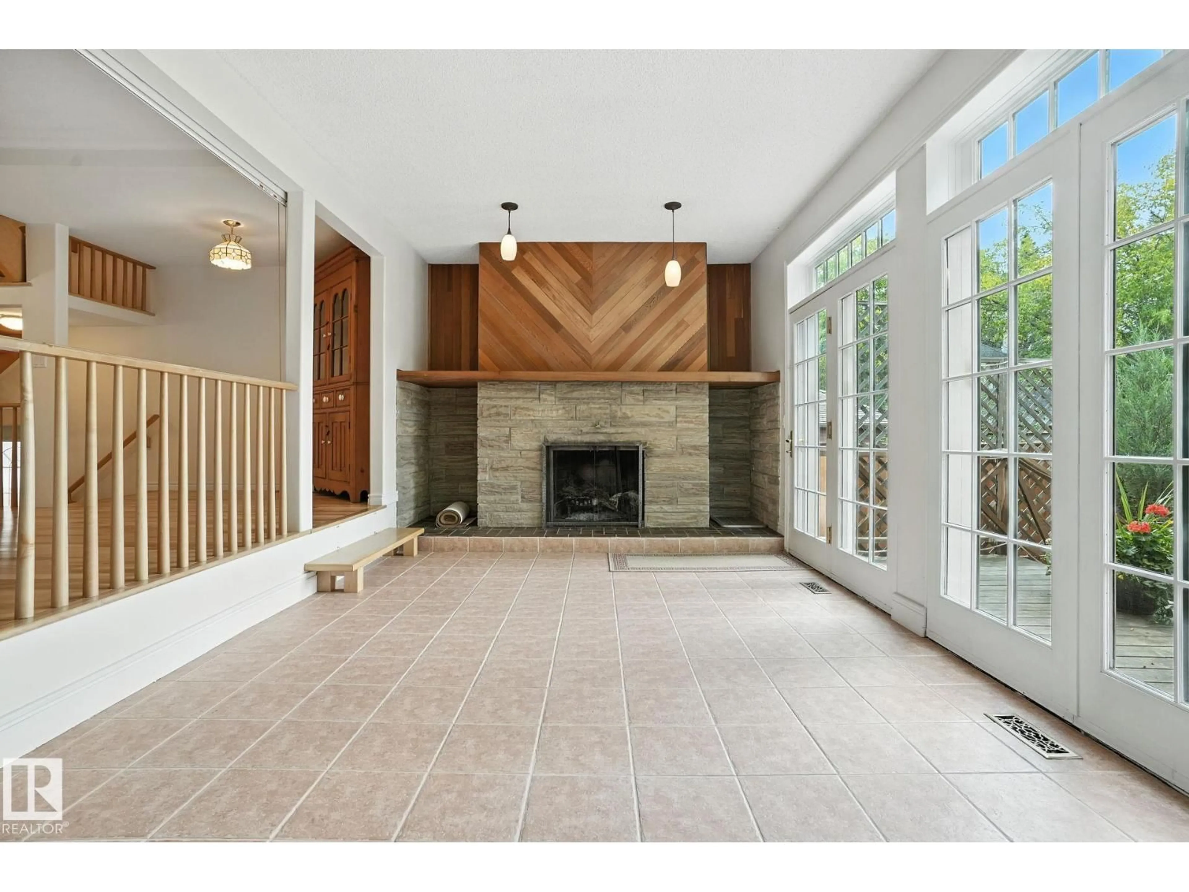 Indoor entryway for NW - 10416 126 ST, Edmonton Alberta T5T5N3