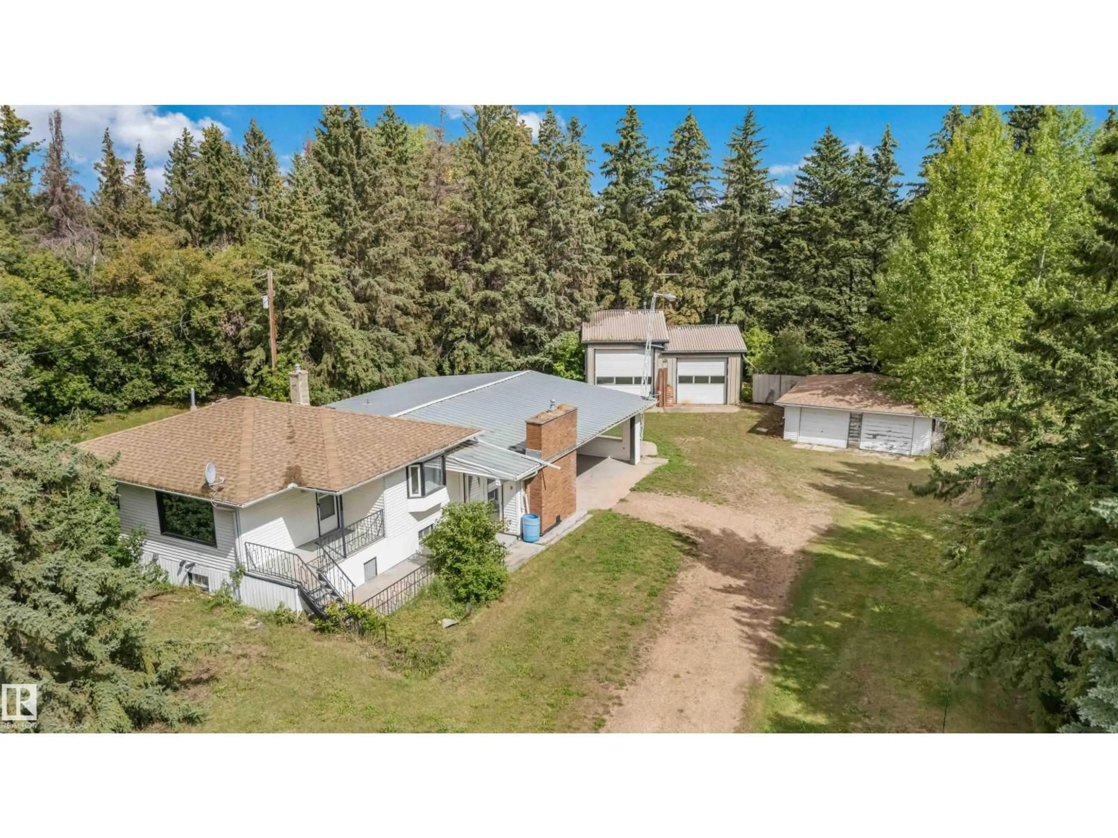 A pic from outside/outdoor area/front of a property/back of a property/a pic from drone, unknown for 56223 RGE RD 245, Rural Sturgeon County Alberta T8R0M2