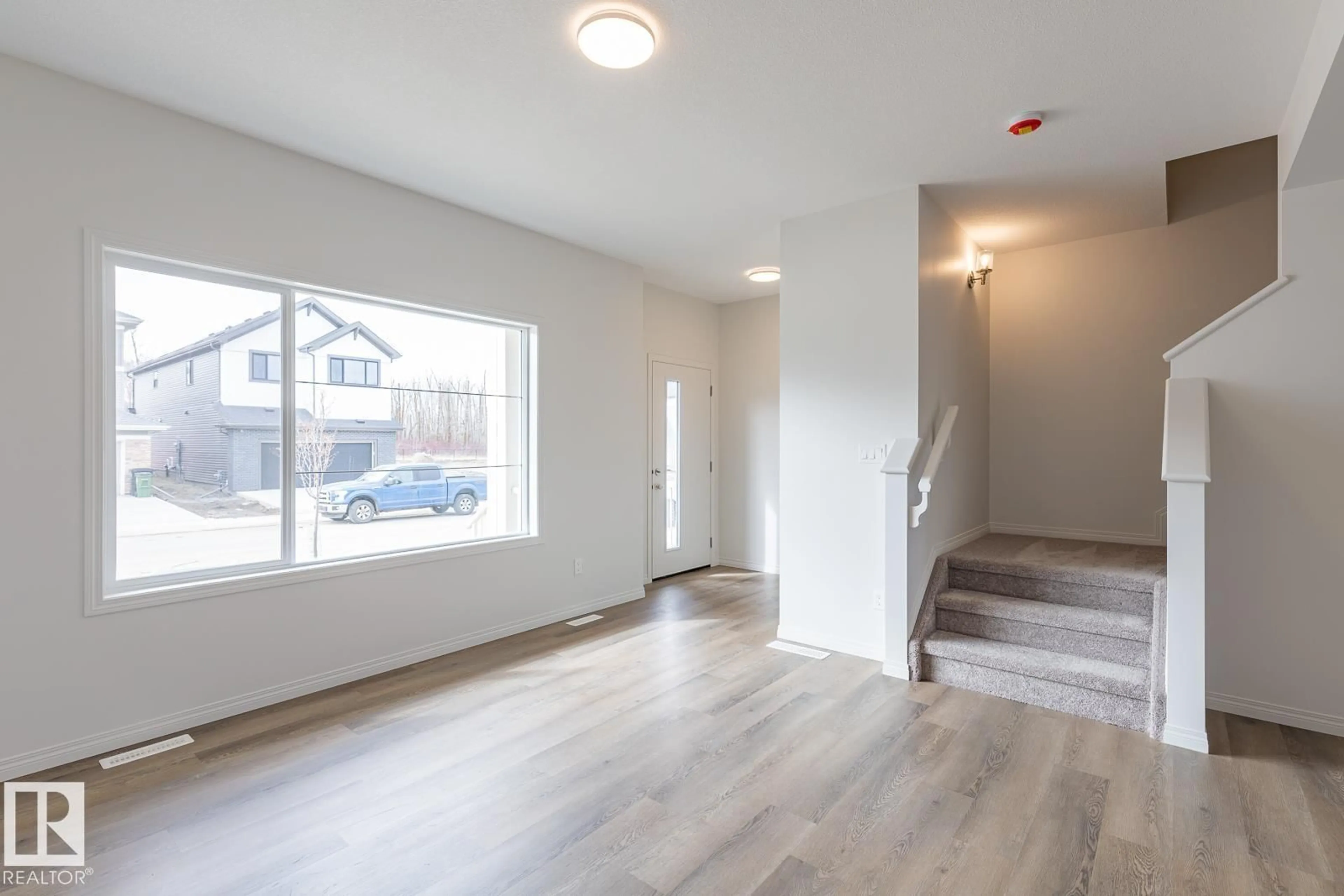 Unknown for 6258 175A AV, Edmonton Alberta T5Y4A5