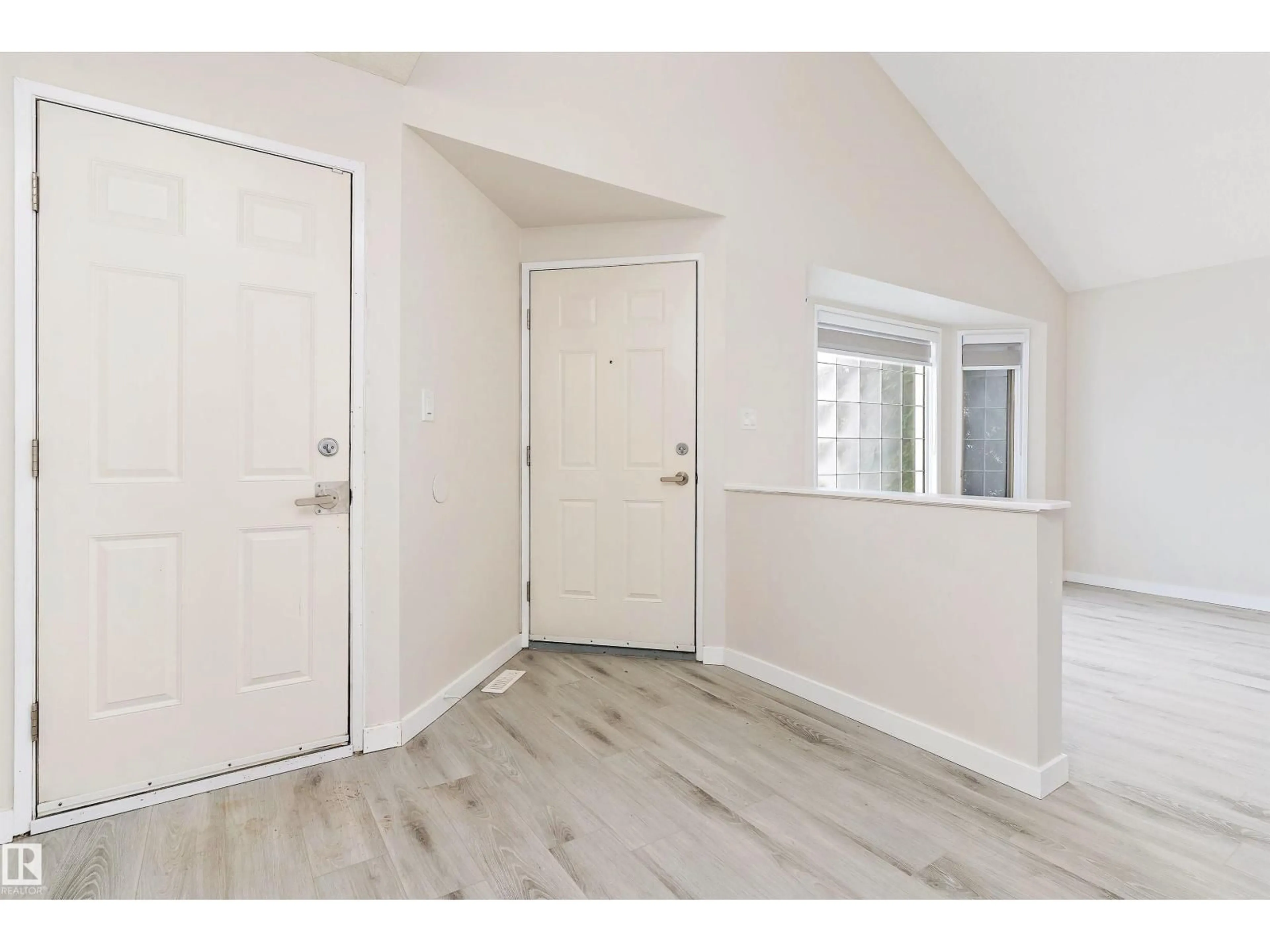 Indoor entryway for 12828 144 AV, Edmonton Alberta T6V1C7