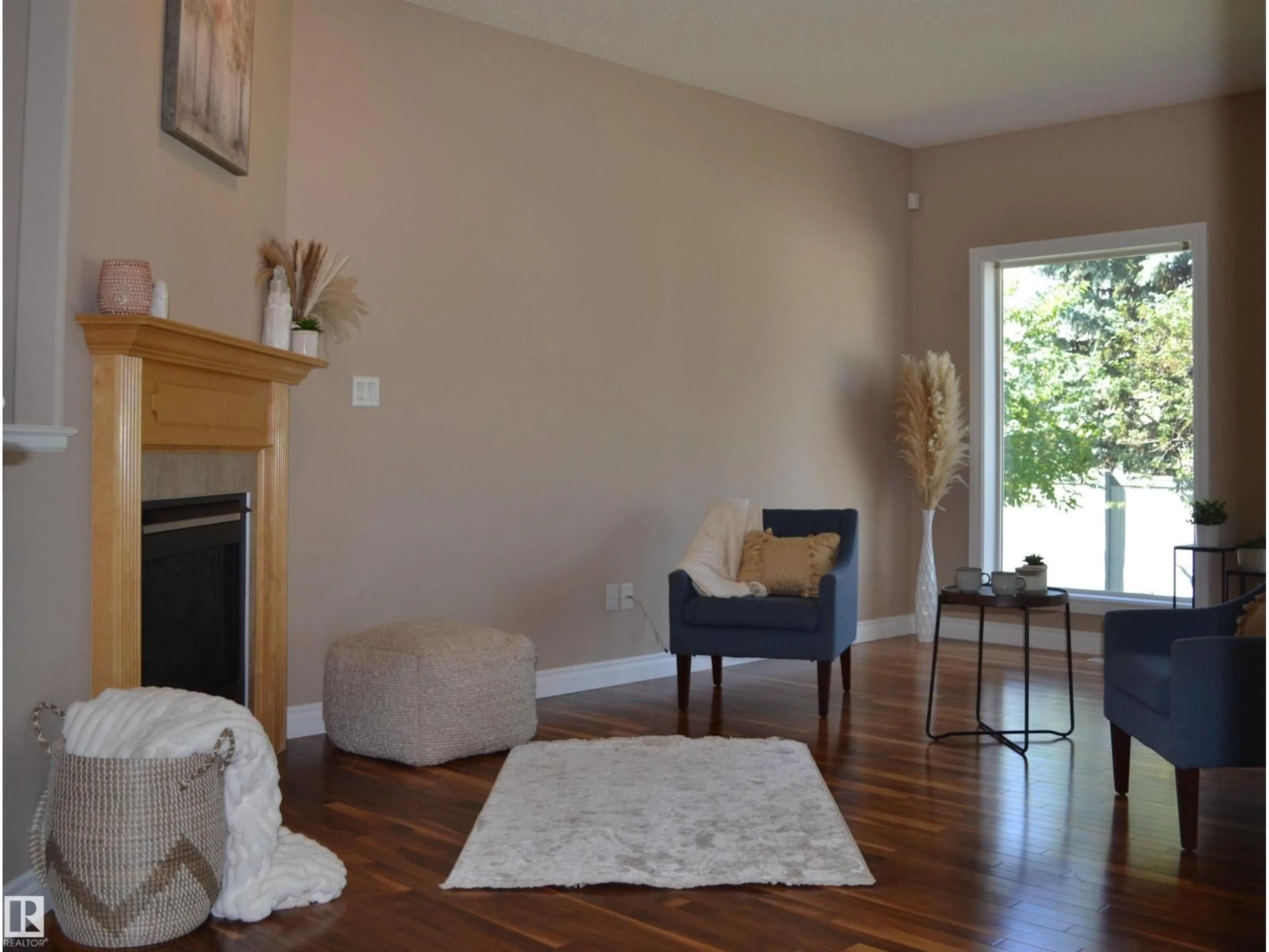 Living room with furniture, unknown for 1 LONGVIEW CR, Spruce Grove Alberta T7X4R6