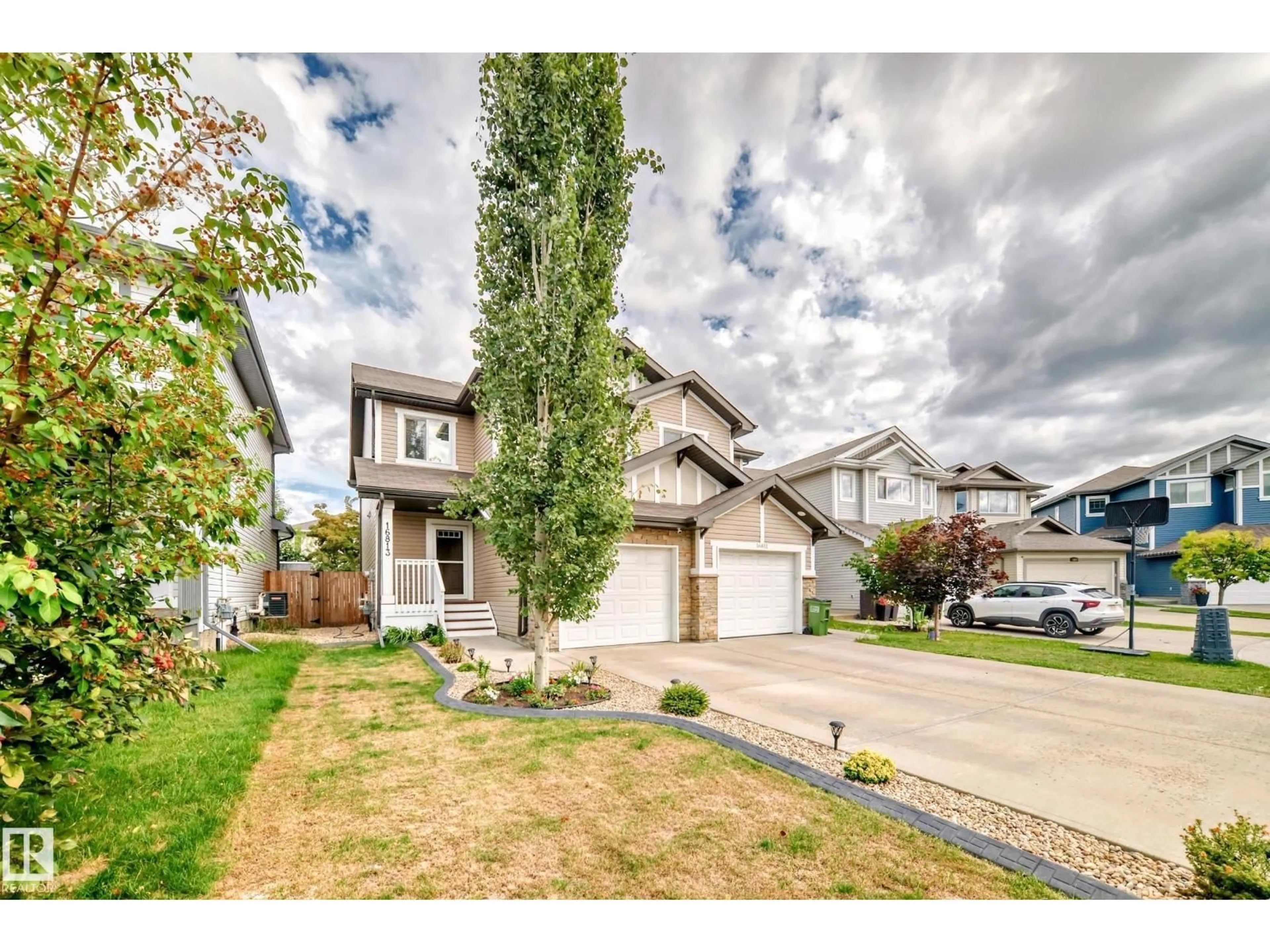 A pic from outside/outdoor area/front of a property/back of a property/a pic from drone, street for 16813 120 ST NW, Edmonton Alberta T5X0H7