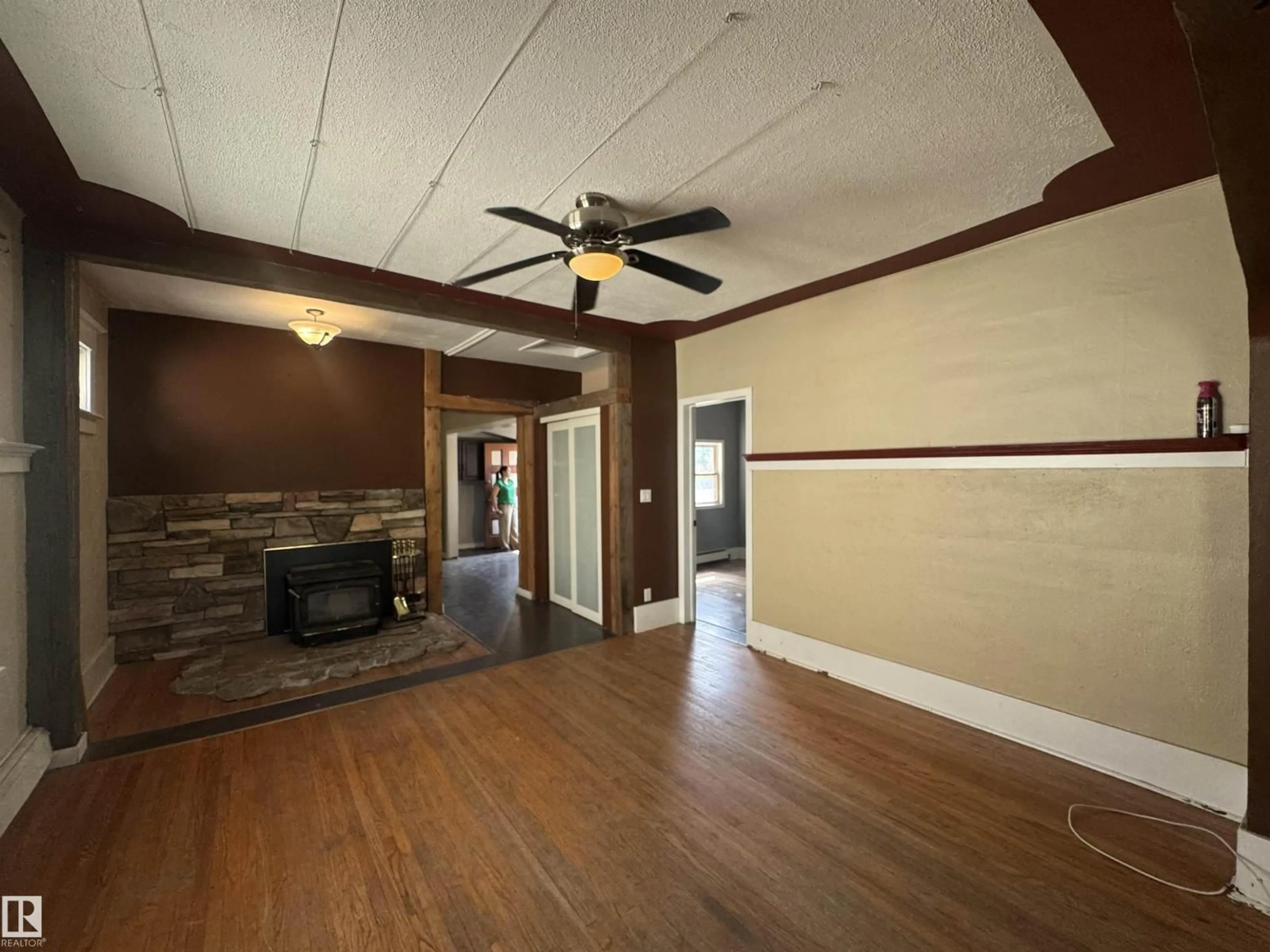 A pic of a room for 10719 74 AV, Edmonton Alberta T6E1G7