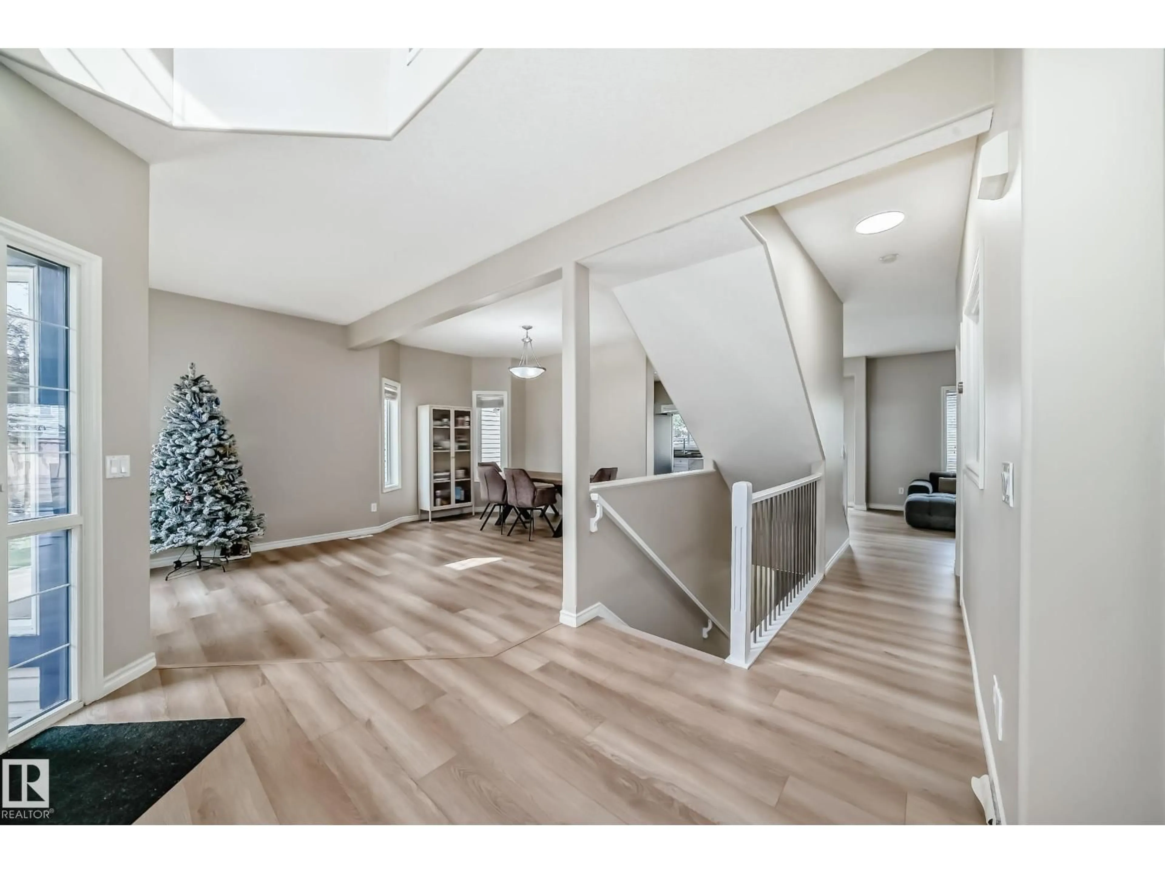 Unknown for 8420 SLOANE CR, Edmonton Alberta T6R0L4