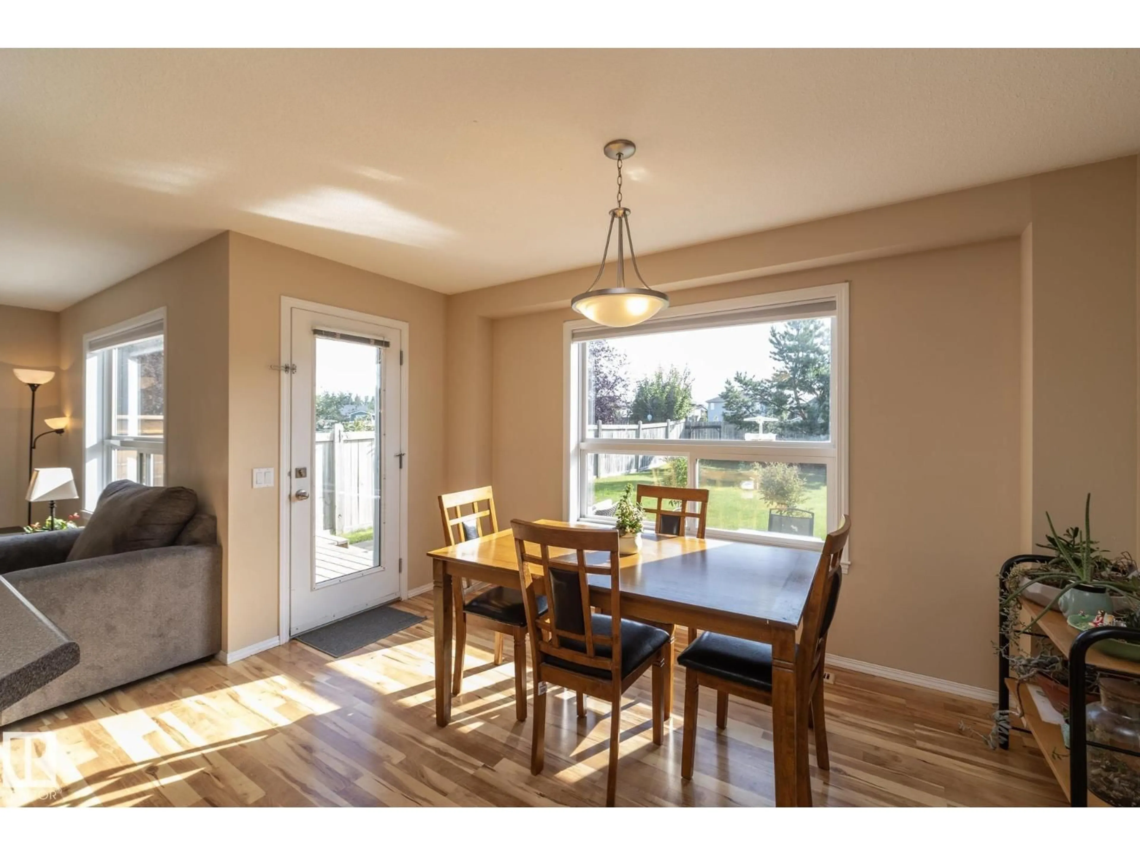 Dining room, wood/laminate floor for 301 BIRCHWOOD DR, Devon Alberta T9G2H9