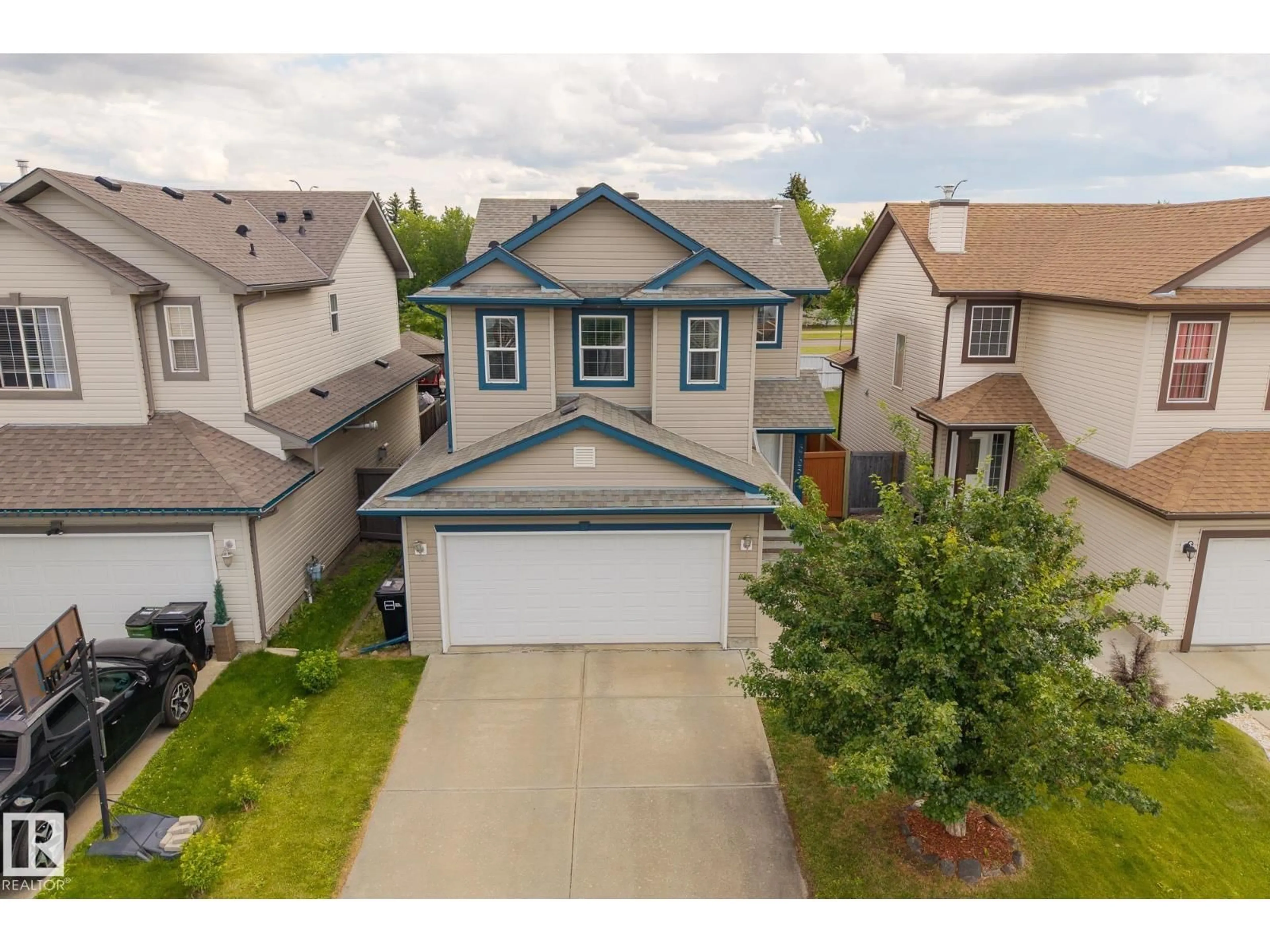 A pic from outside/outdoor area/front of a property/back of a property/a pic from drone, street for 3725 137A AV, Edmonton Alberta T5Y3G7