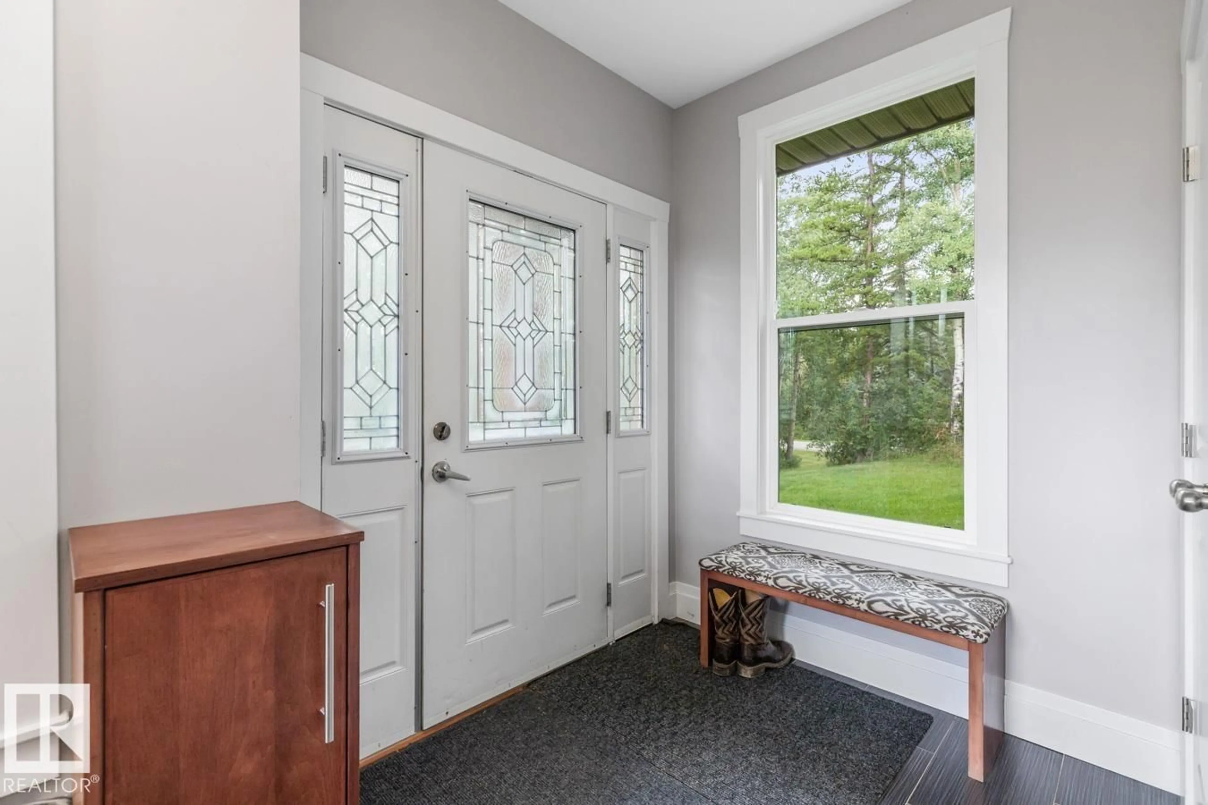 Indoor entryway for 3 - 51216 RGE ROAD 265, Rural Parkland County Alberta T7Y1G1
