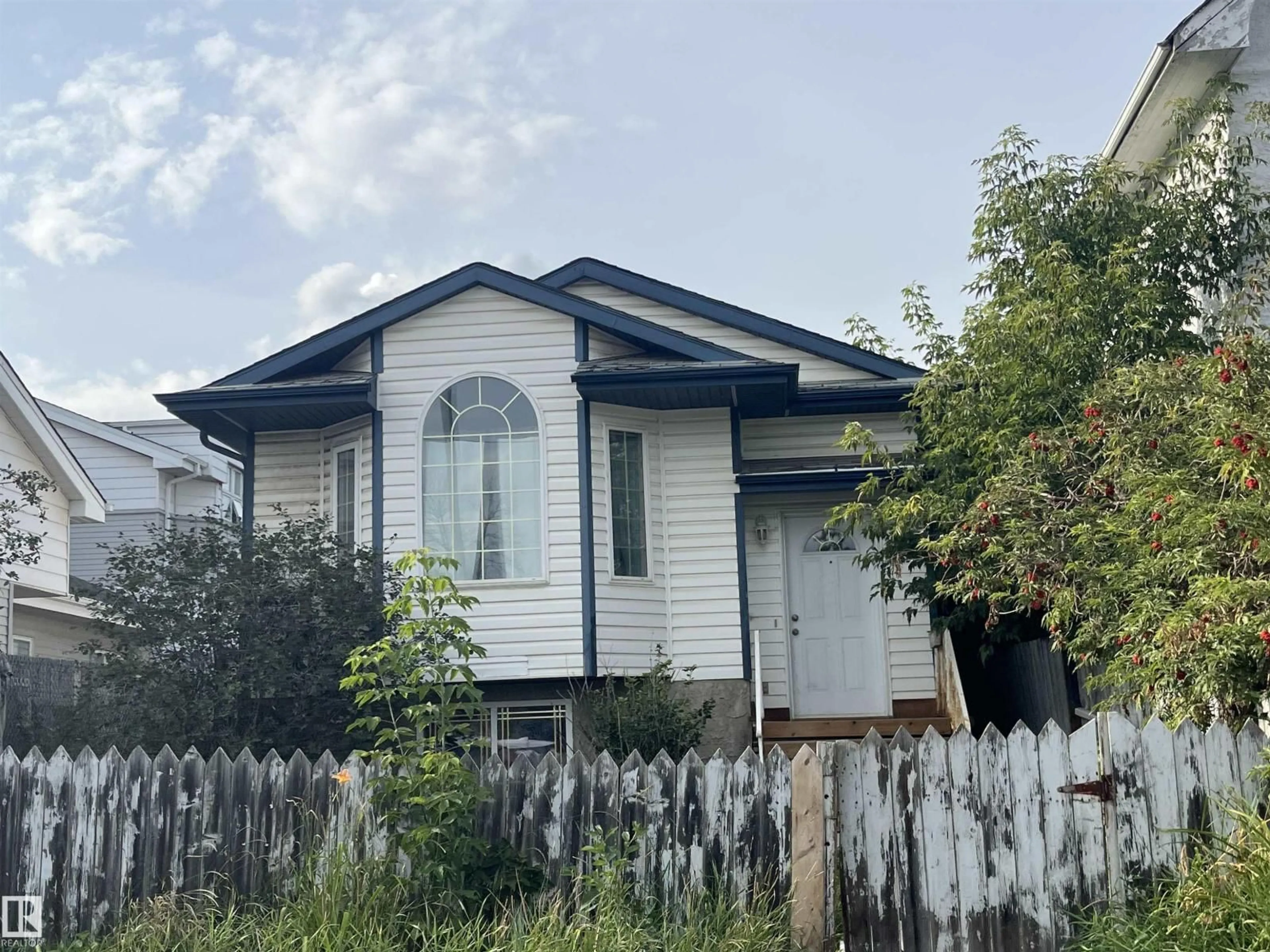 Unknown for 9518 106 AV, Edmonton Alberta T5H0N2