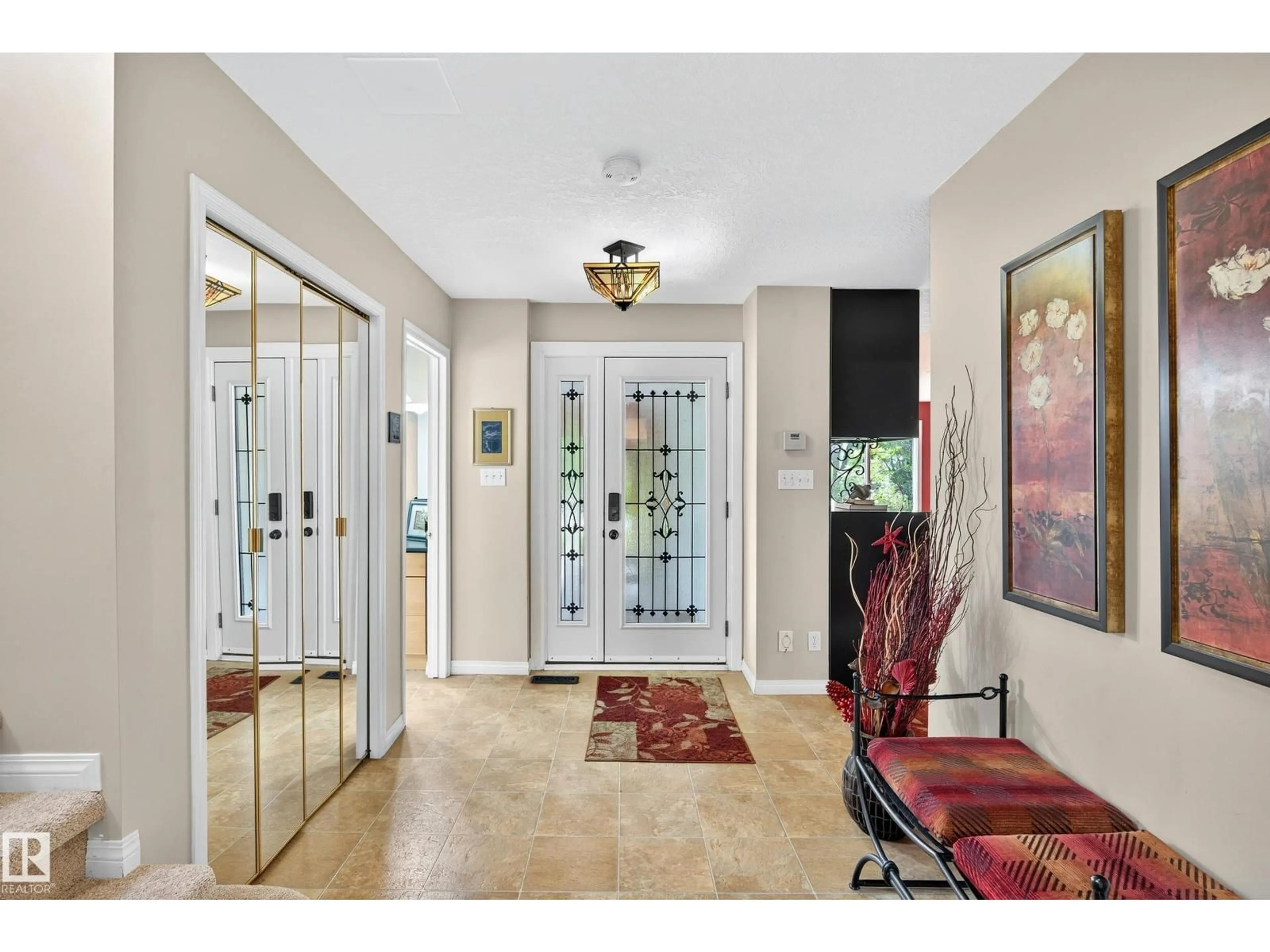 Indoor entryway for 8 GREENWOOD PL, St. Albert Alberta T8N2H5