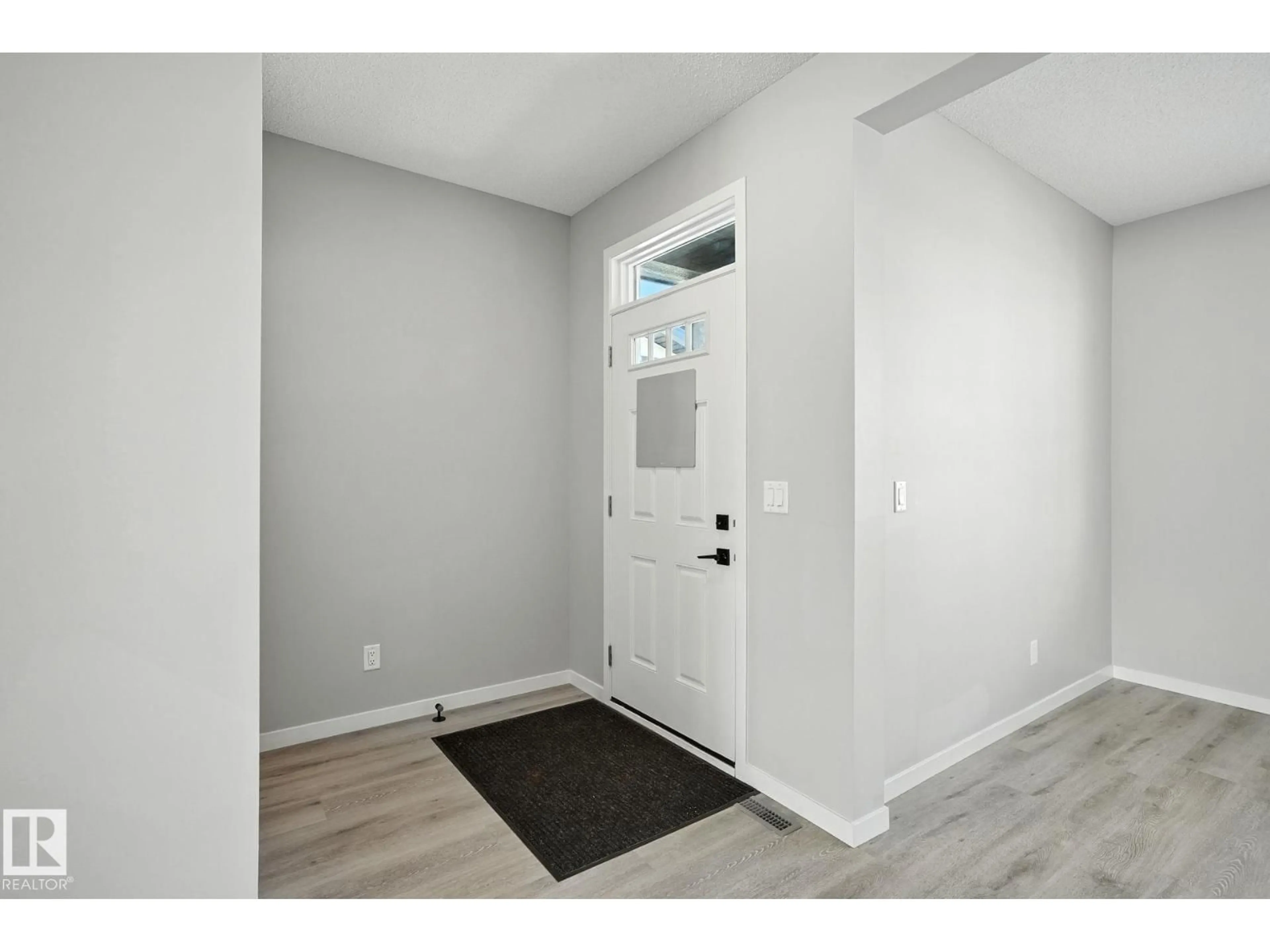 Indoor entryway for SW - 1931 160 ST, Edmonton Alberta T6W4X6