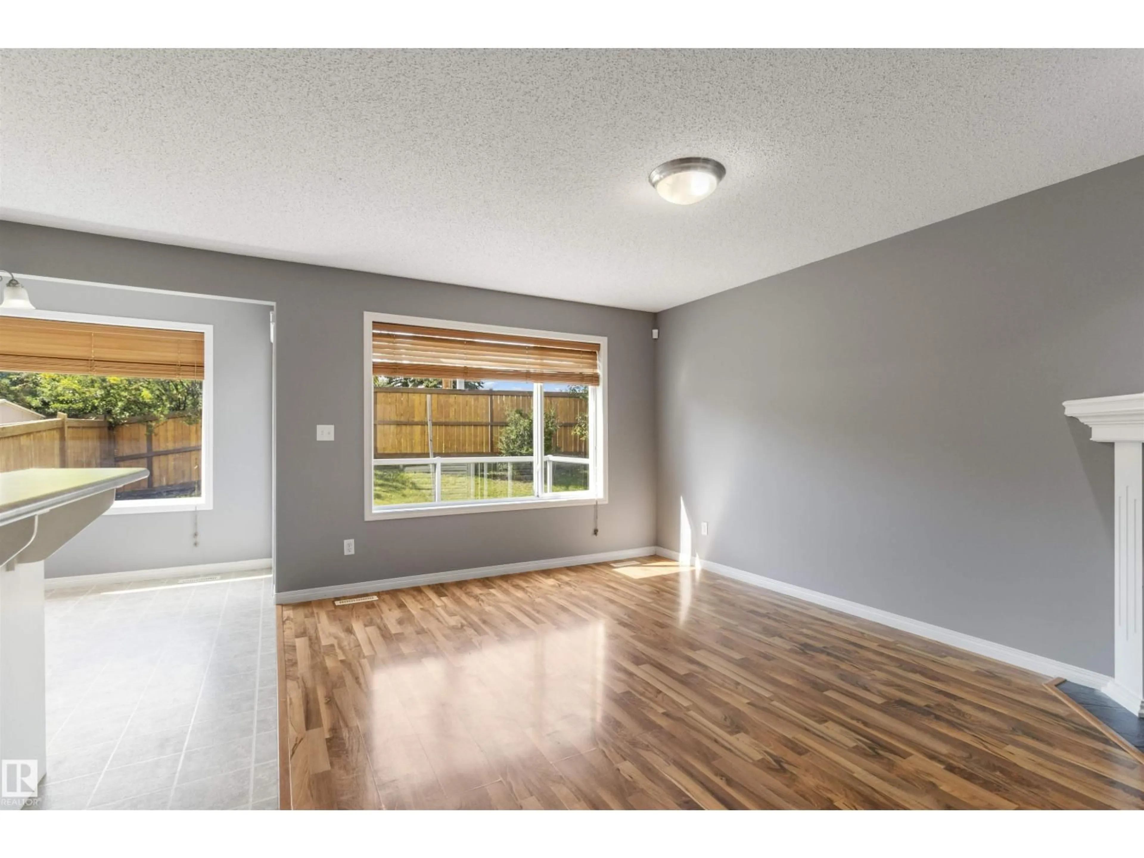 A pic of a room for 367 SUMMERTON CR, Sherwood Park Alberta T8H2V4