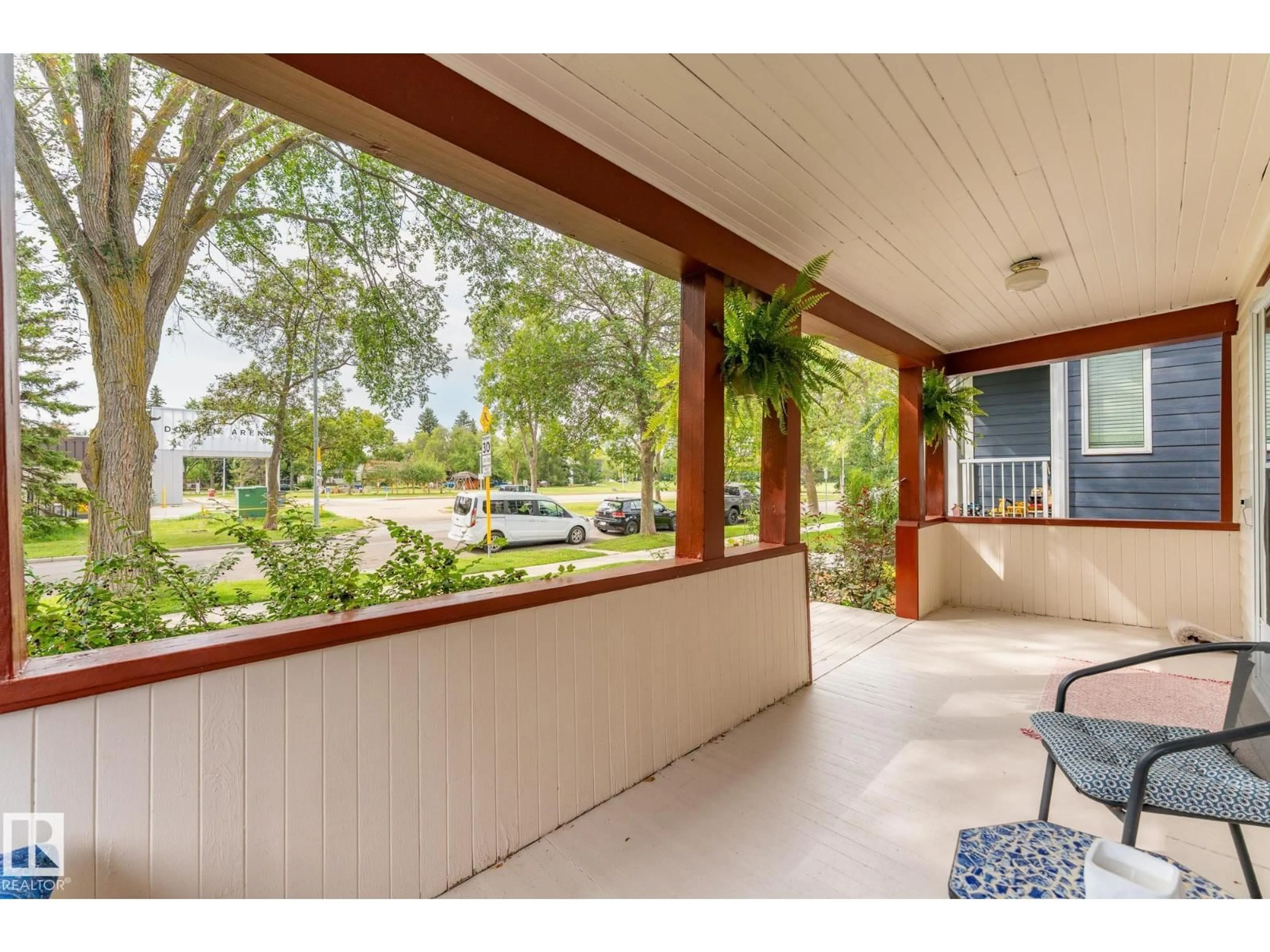 Patio, water/lake/river/ocean view for 9120 80 AV, Edmonton Alberta T6C0T8