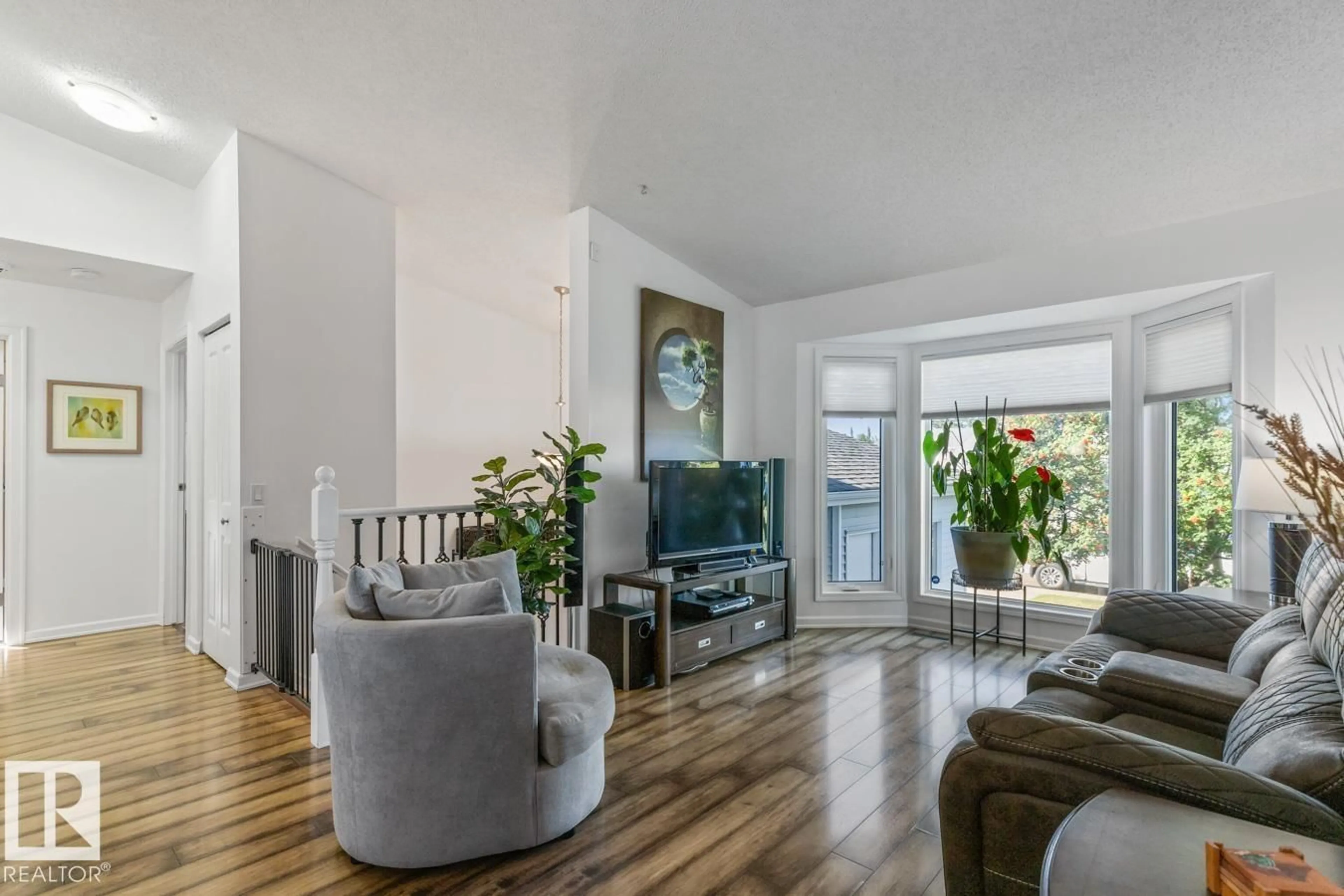 Living room with furniture, unknown for 162 DARLINGTON DR, Sherwood Park Alberta T8H1N7
