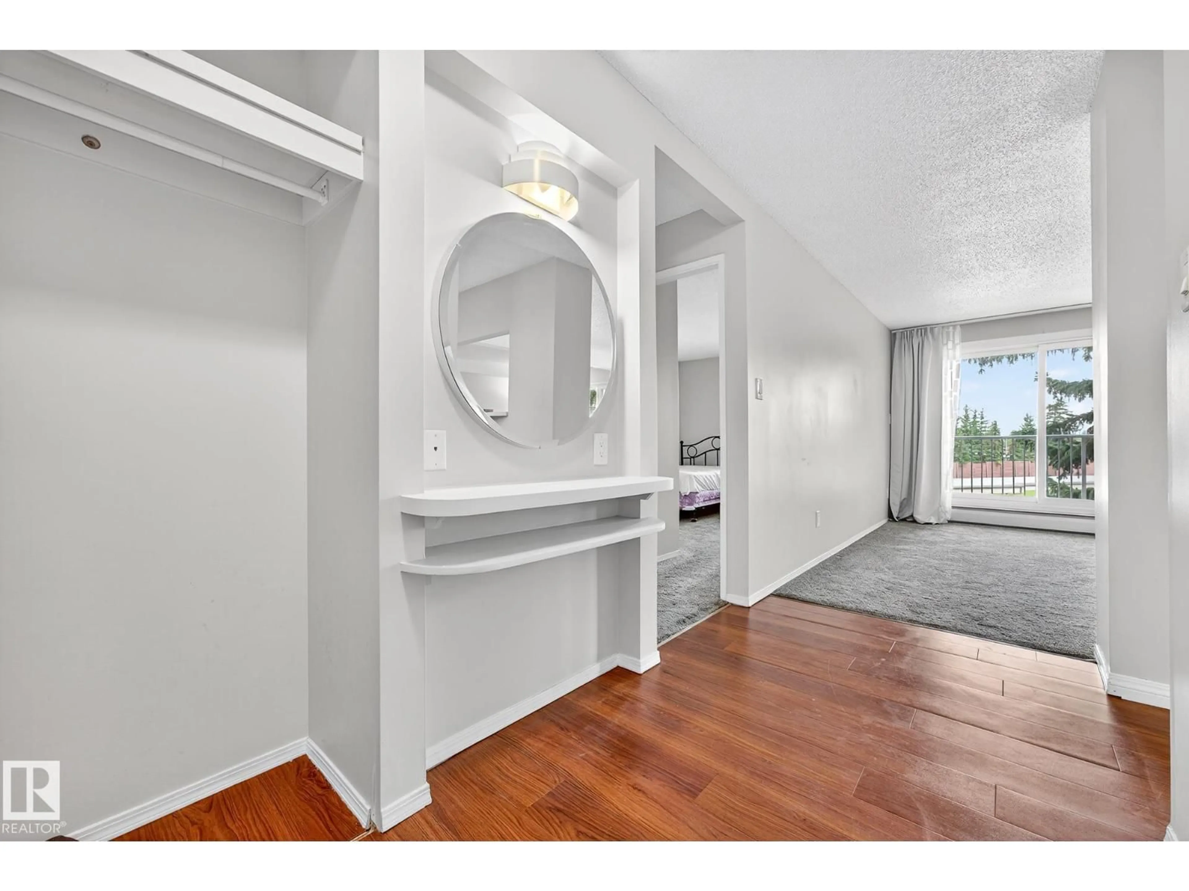 Indoor entryway for 305 - 4404 122 ST, Edmonton Alberta T6J4A9