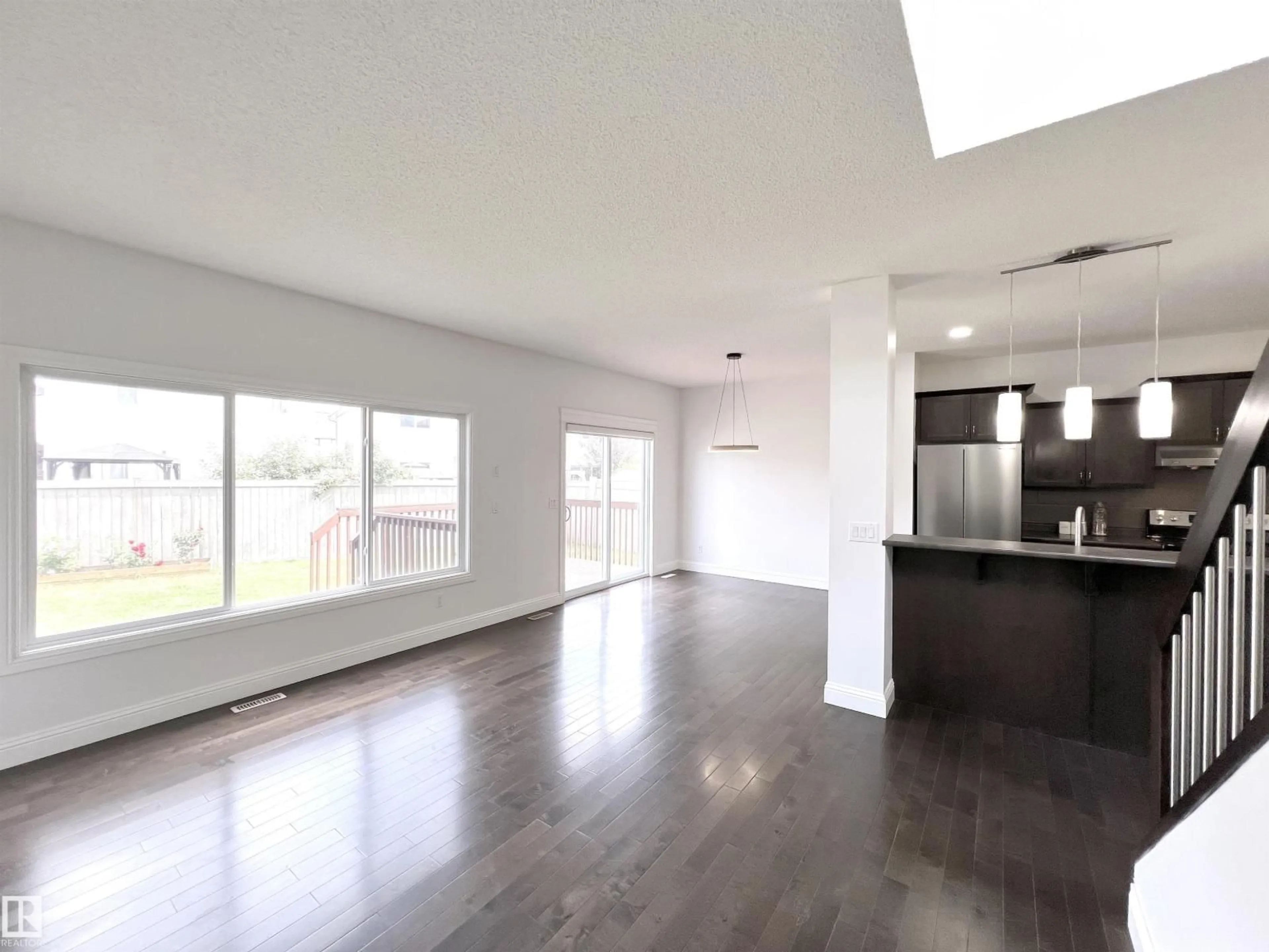 A pic of a room for 11528 16 AV, Edmonton Alberta T6W0Z9